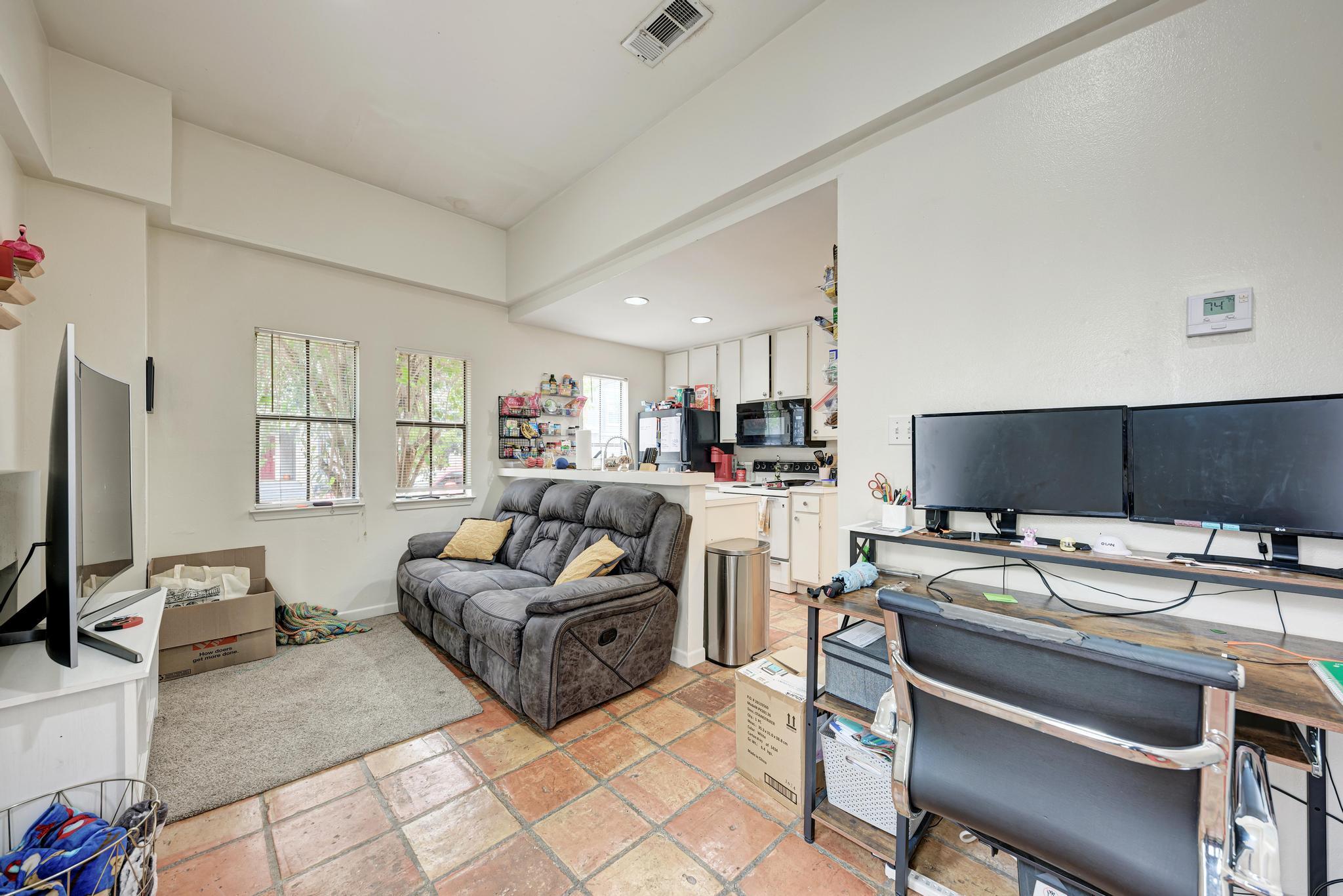 712 Graham Pl # 101, Austin, TX 78705