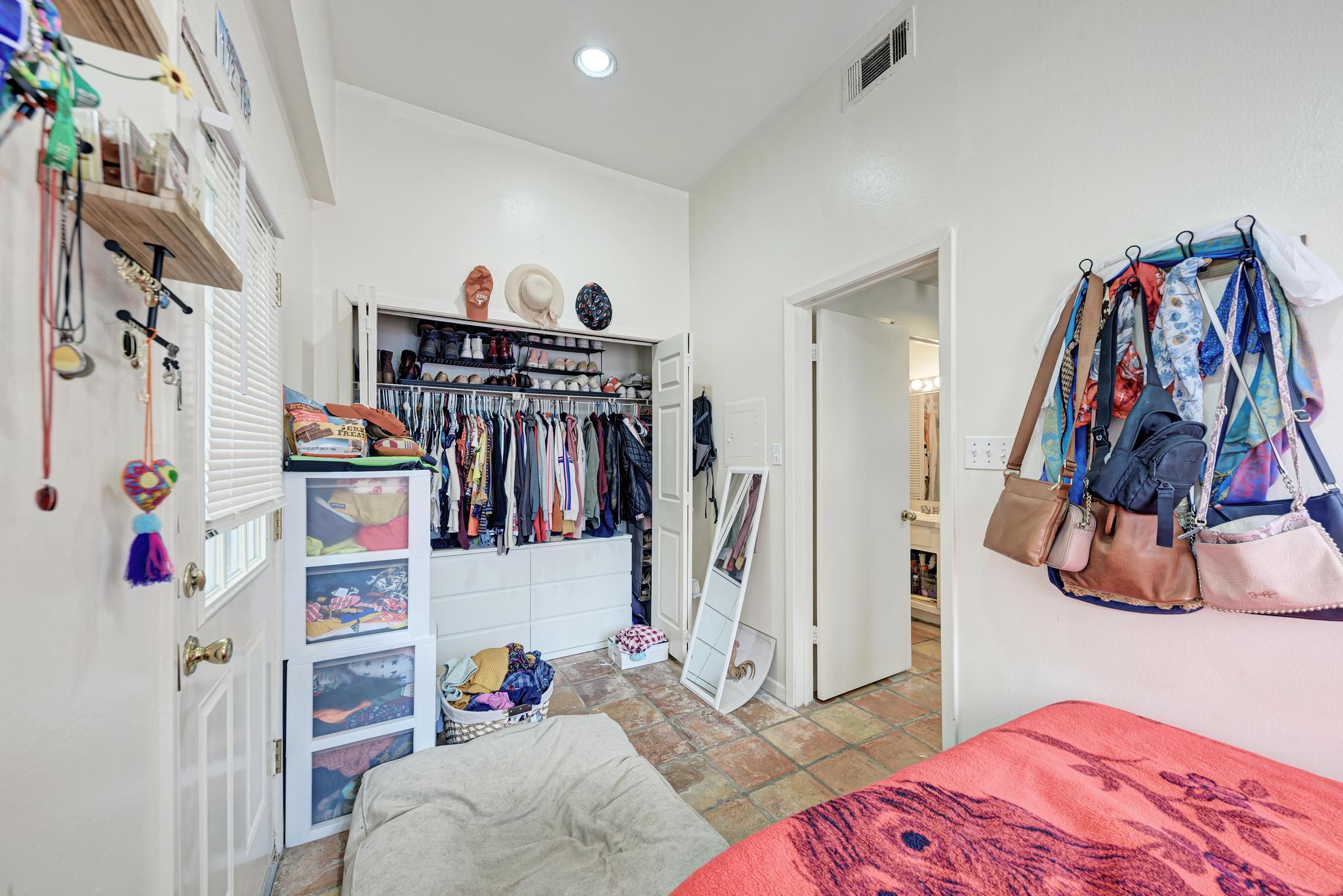 712 Graham Pl # 101, Austin, TX 78705