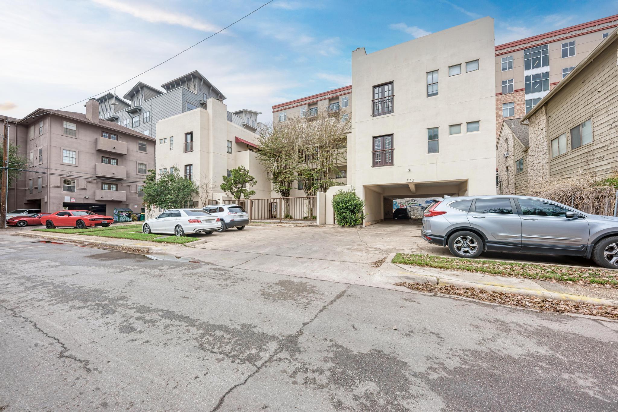 712 Graham Pl # 101, Austin, TX 78705