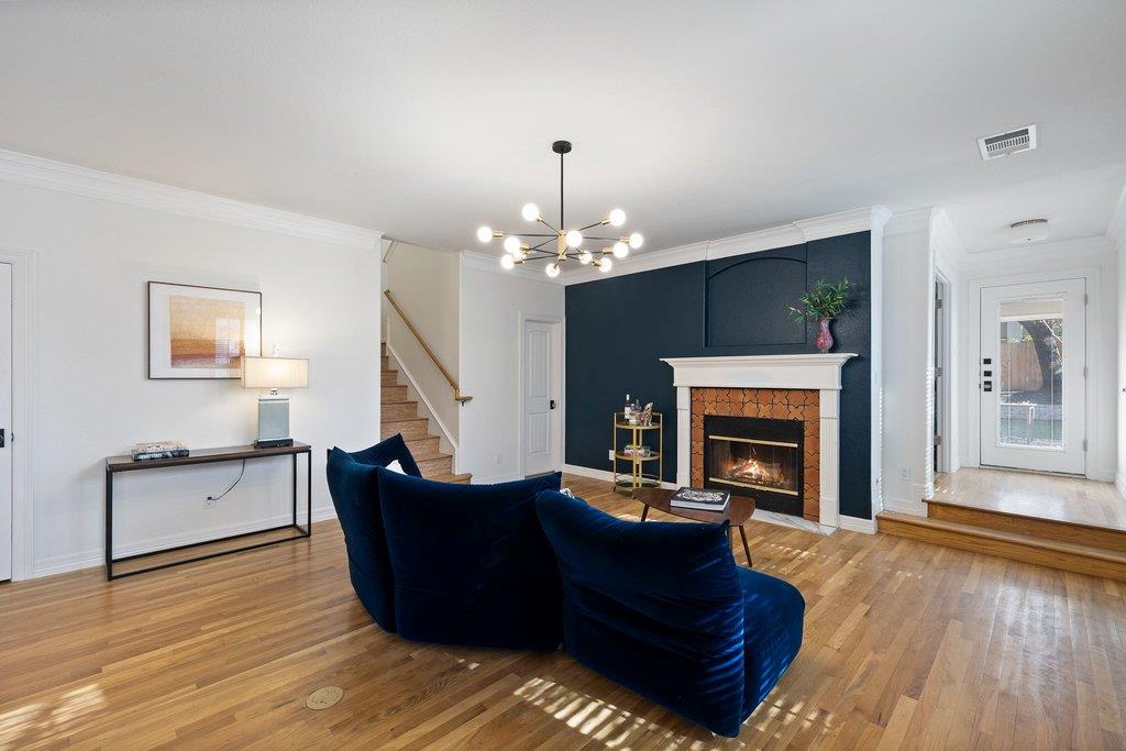 2009 Winsted Ln # B, Austin, TX 78703