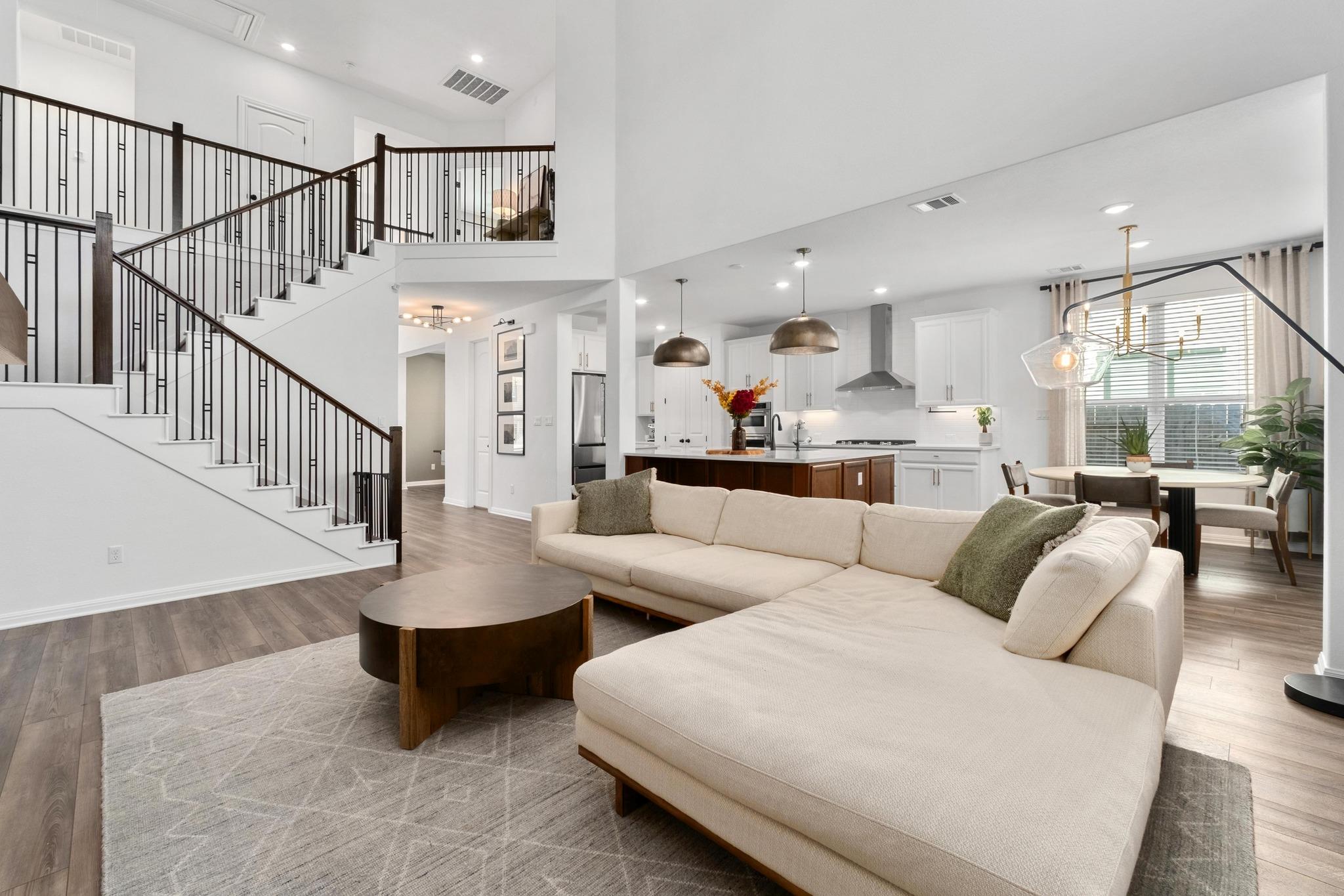 1954 Headwaters Blvd, Dripping Springs, TX 78620