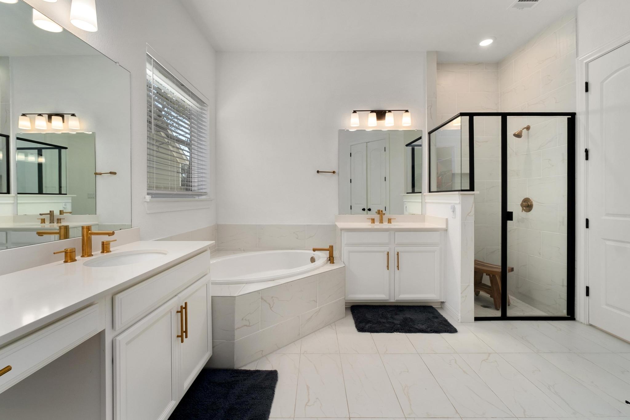 1954 Headwaters Blvd, Dripping Springs, TX 78620