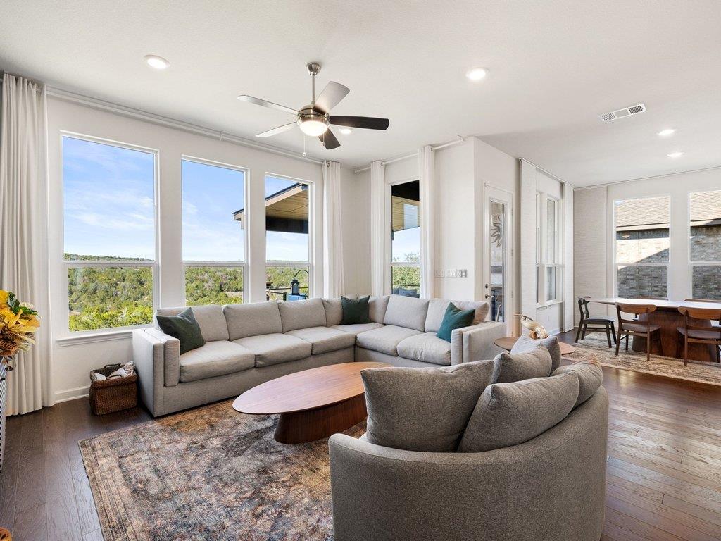 5912 Cimarron Ridge Ln, Austin, TX 78738