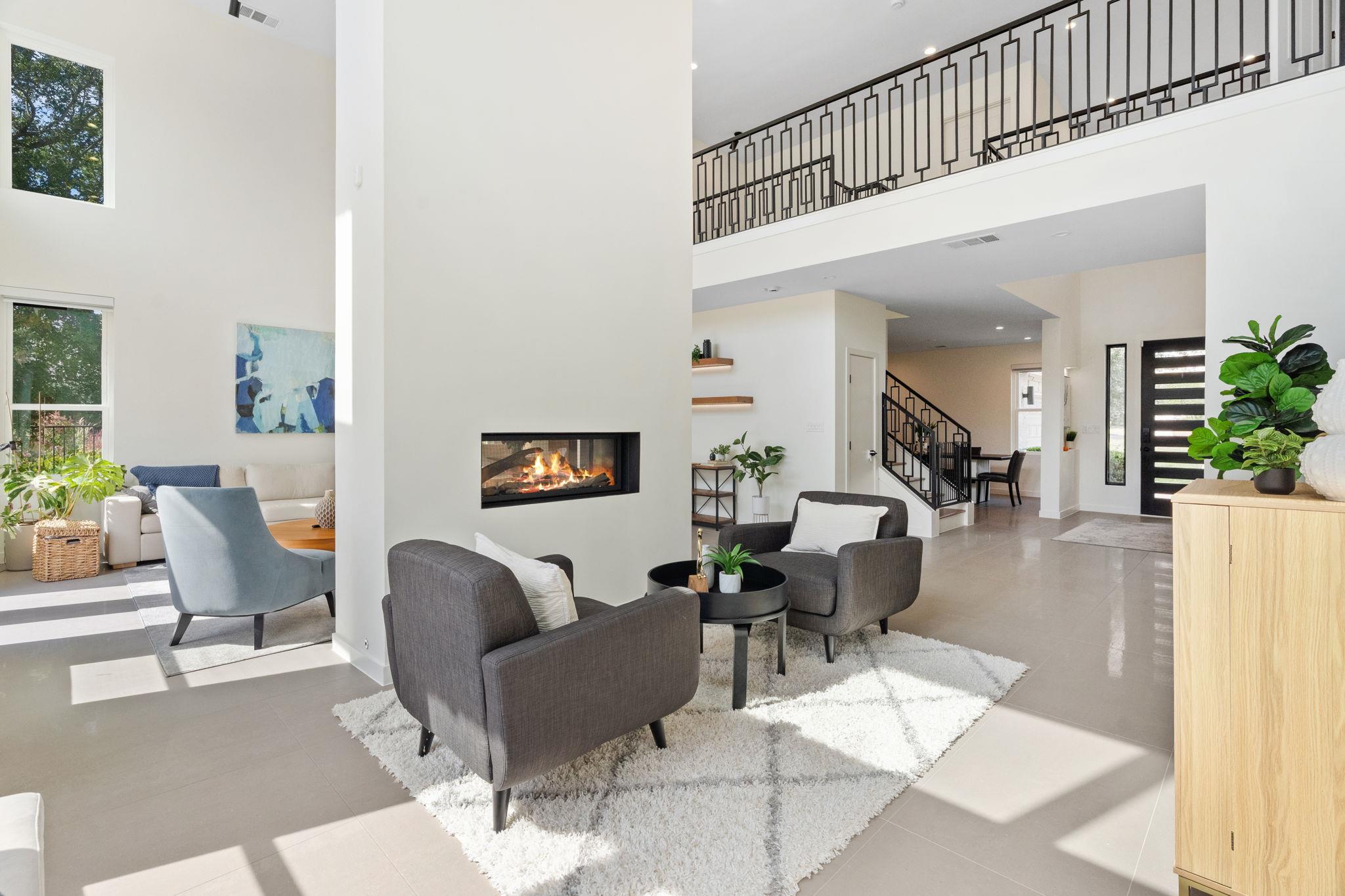 1 Sparrowglen Ln, The Hills, TX 78738