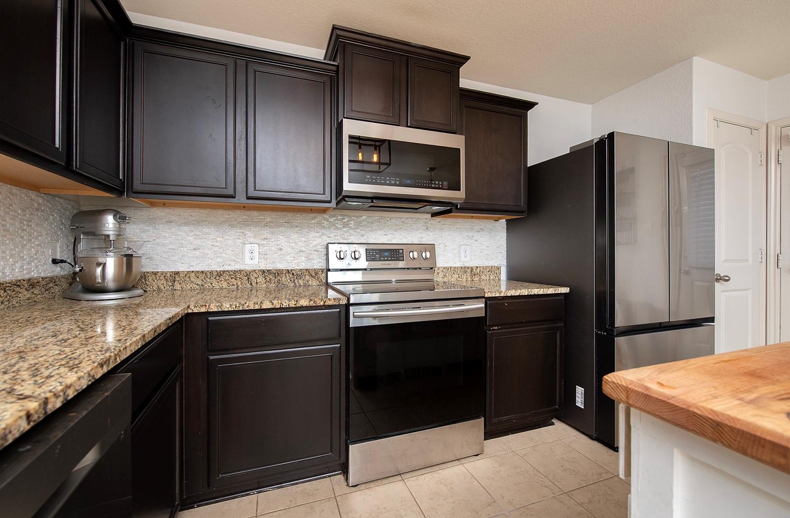 216 Millers Loop, Jarrell, TX 76537