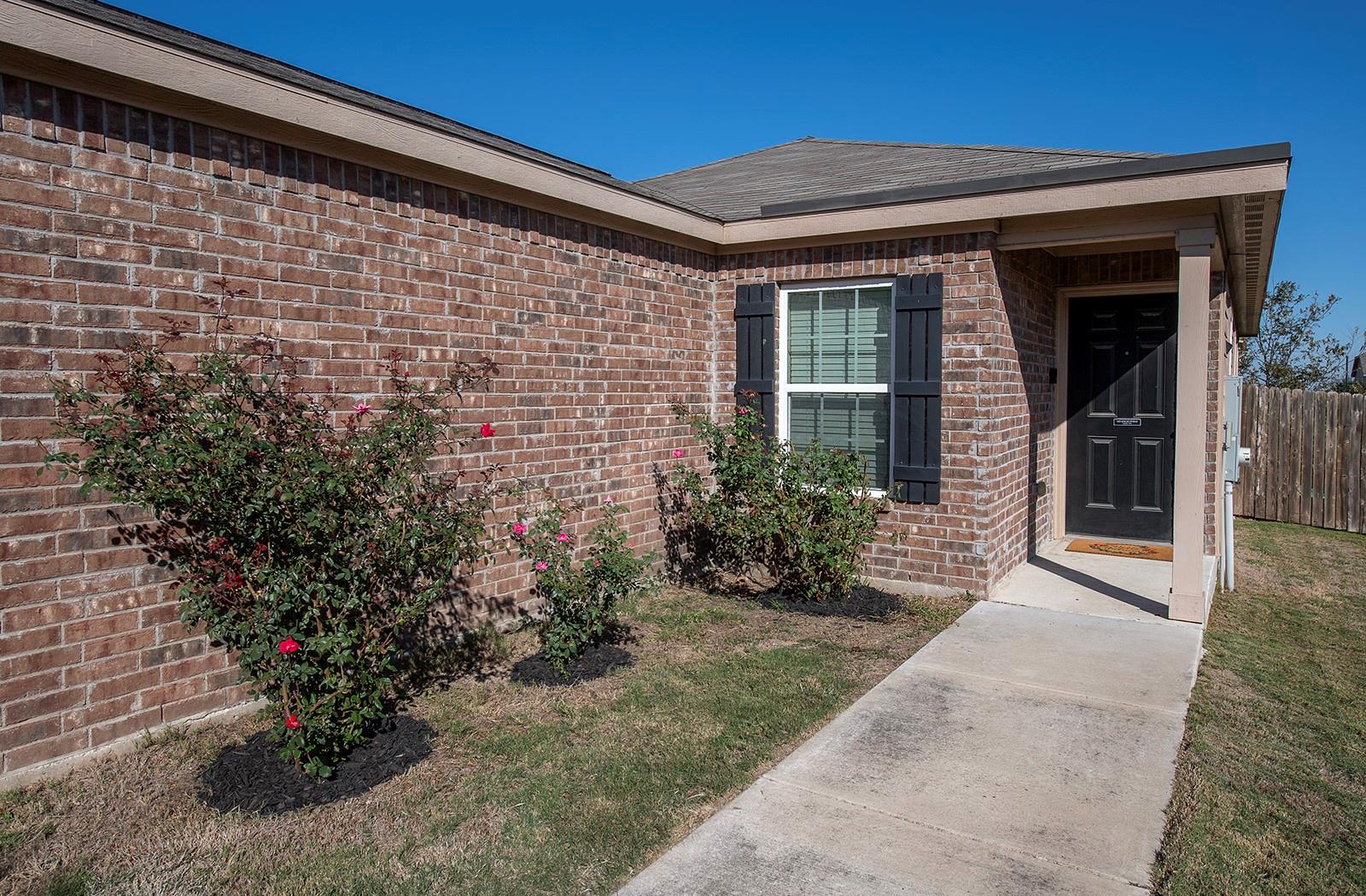 216 Millers Loop, Jarrell, TX 76537