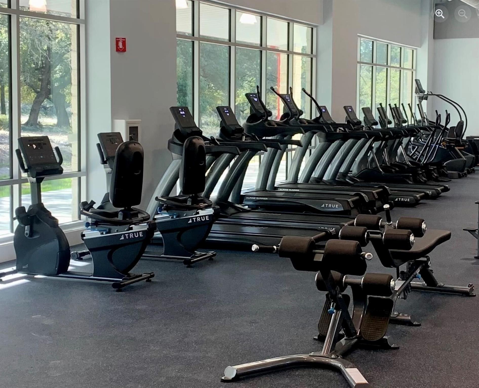 5606 Clubhouse Dr, Lago Vista, TX 78645