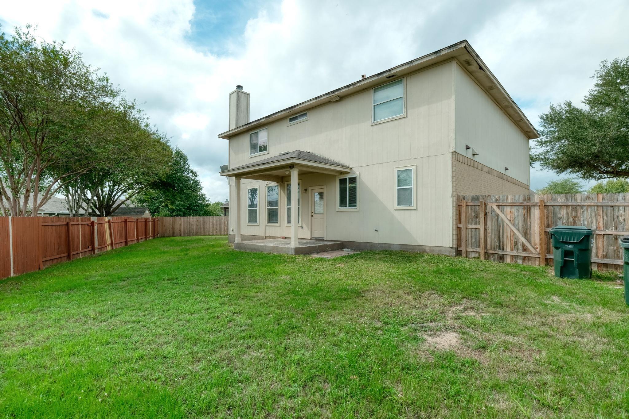 116 Rio Grande Dr, Kyle, TX 78640