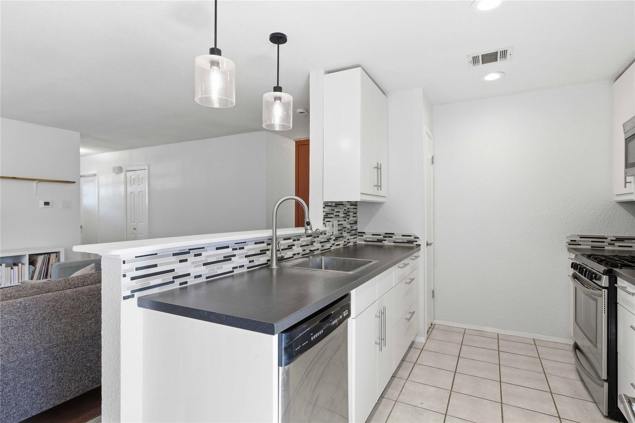 6401 Capriola Dr, Austin, TX 78745