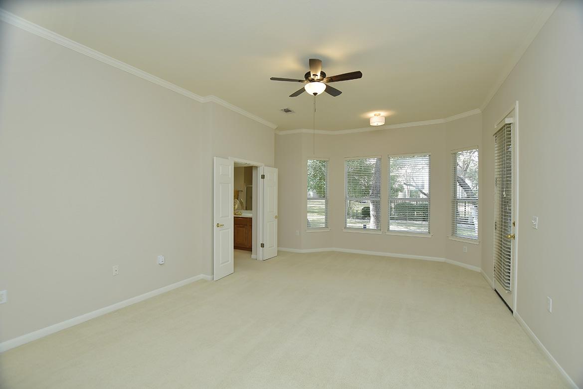 226 Whispering Wind Dr, Georgetown, TX 78633