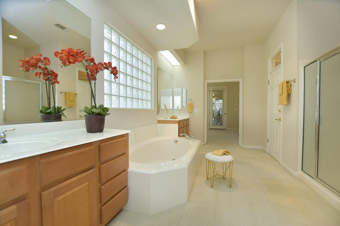 226 Whispering Wind Dr, Georgetown, TX 78633