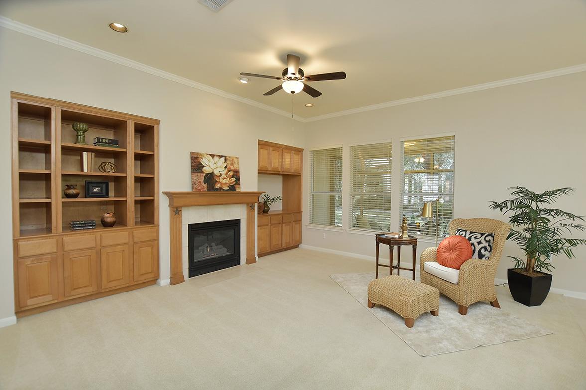 226 Whispering Wind Dr, Georgetown, TX 78633