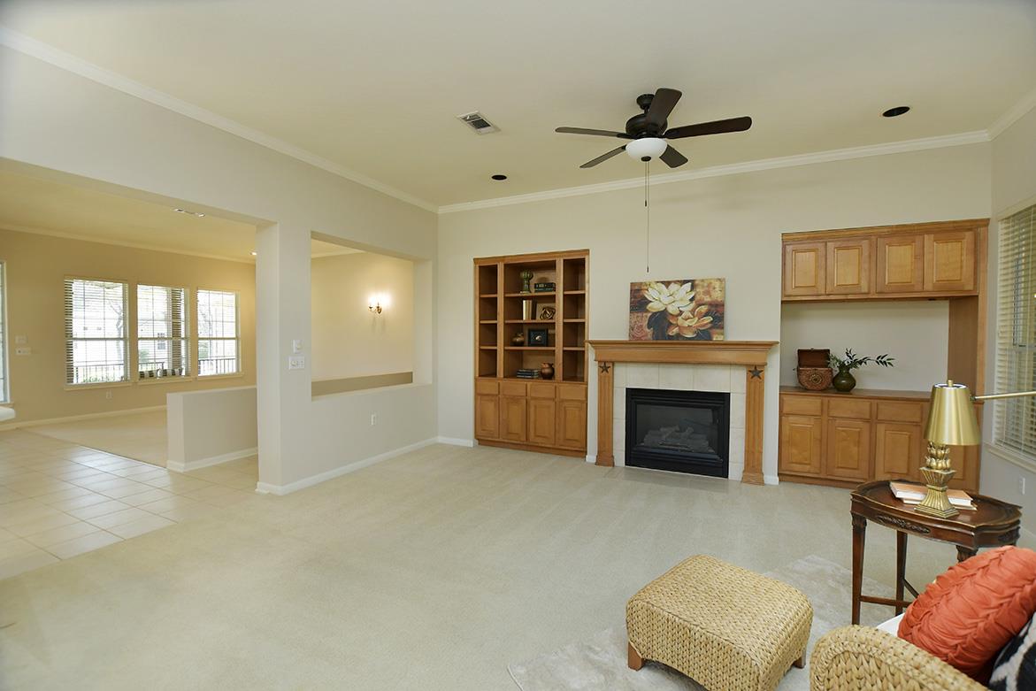 226 Whispering Wind Dr, Georgetown, TX 78633