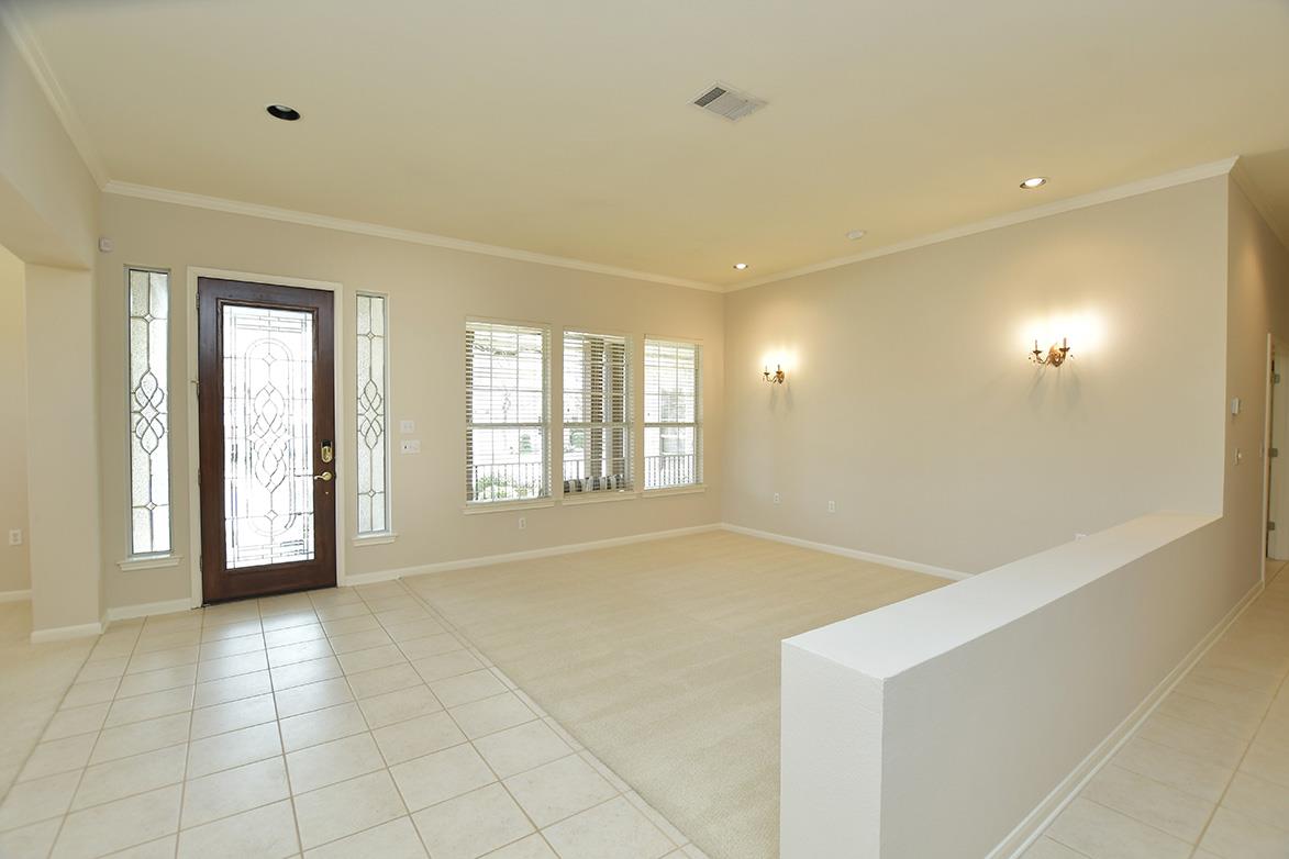 226 Whispering Wind Dr, Georgetown, TX 78633