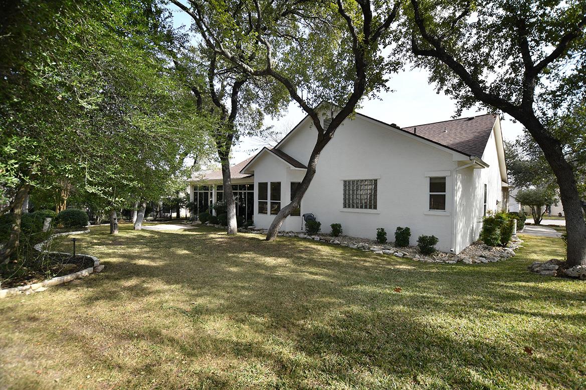 226 Whispering Wind Dr, Georgetown, TX 78633