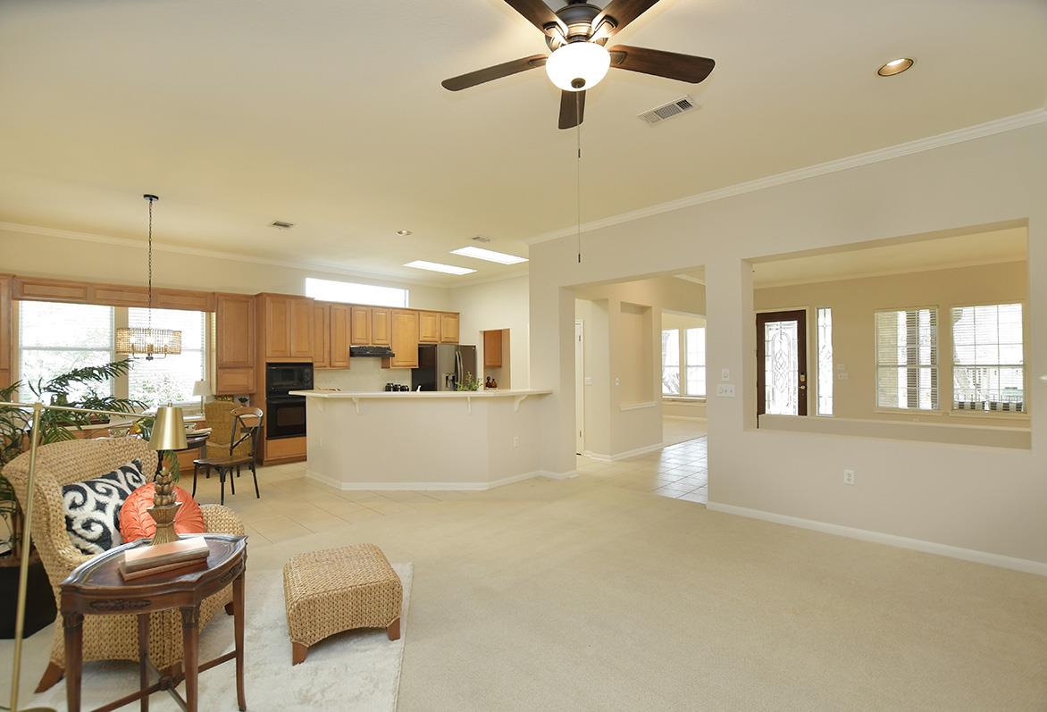 226 Whispering Wind Dr, Georgetown, TX 78633