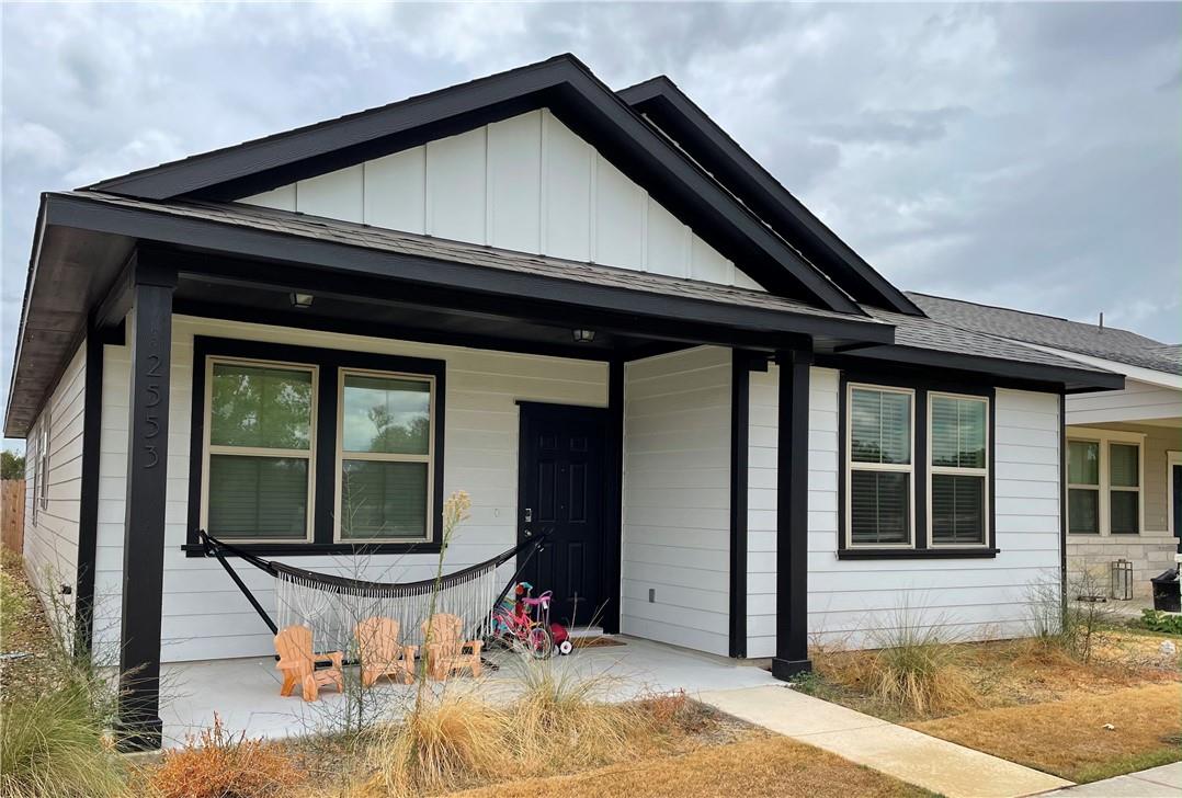 2553 Pecan Island Dr, Leander, TX 78641