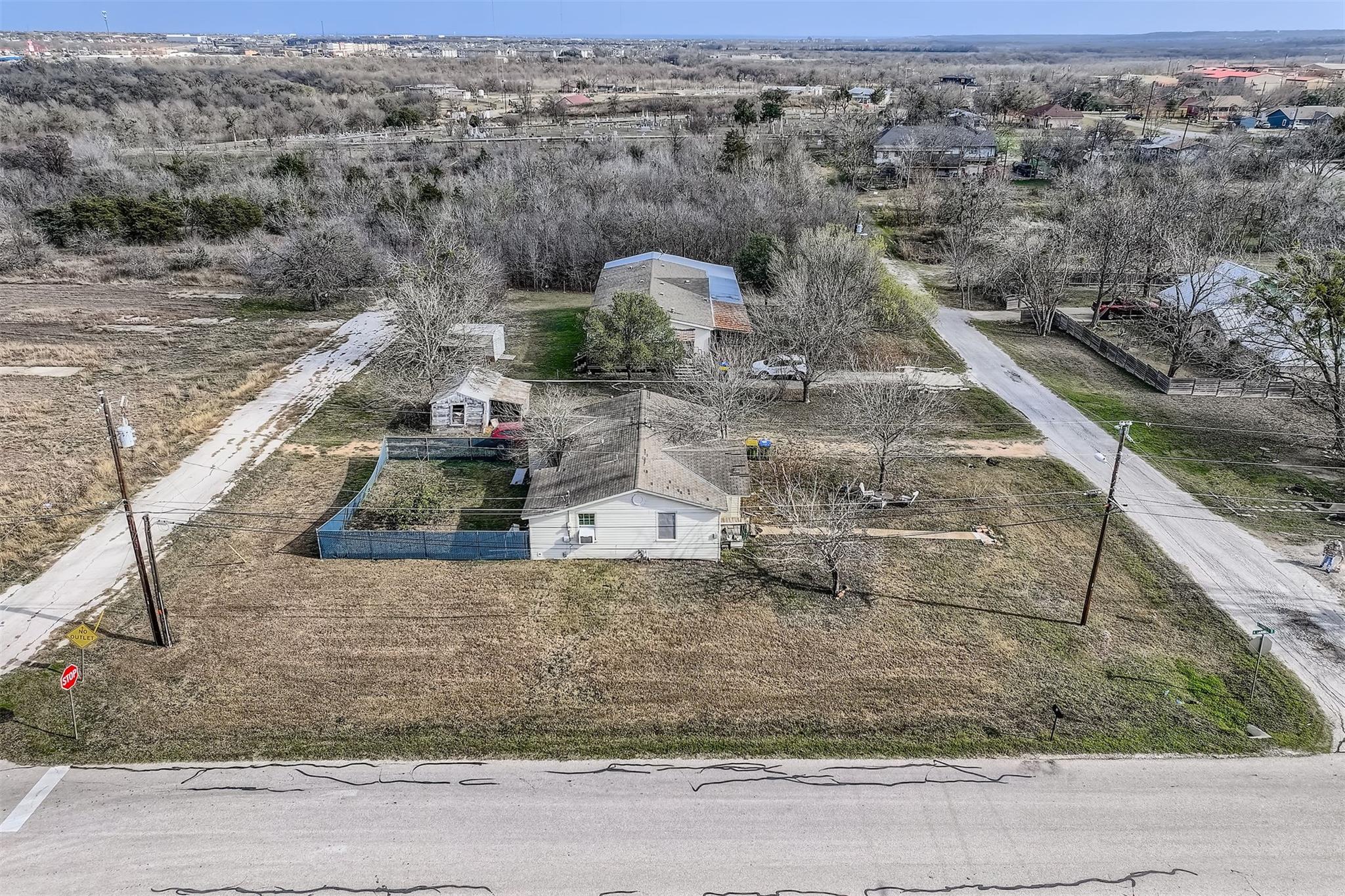 301 E Townes St, Manor, TX 78653