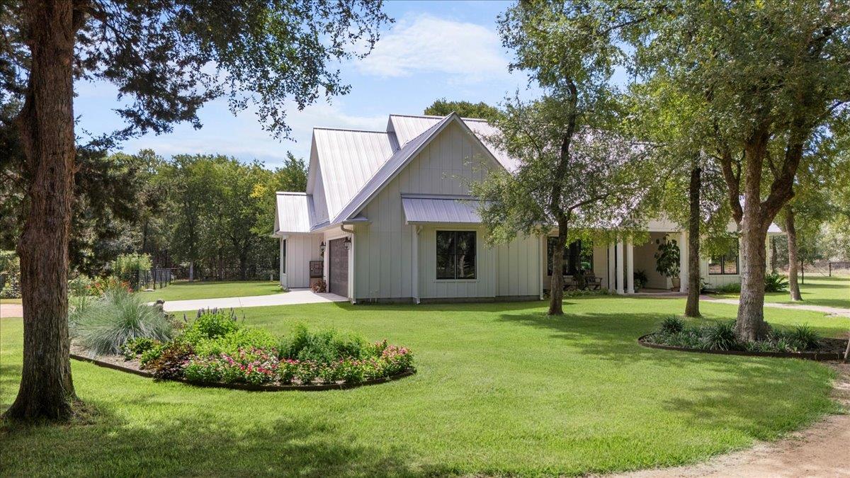 1307 Fm 969, Bastrop, TX 78602