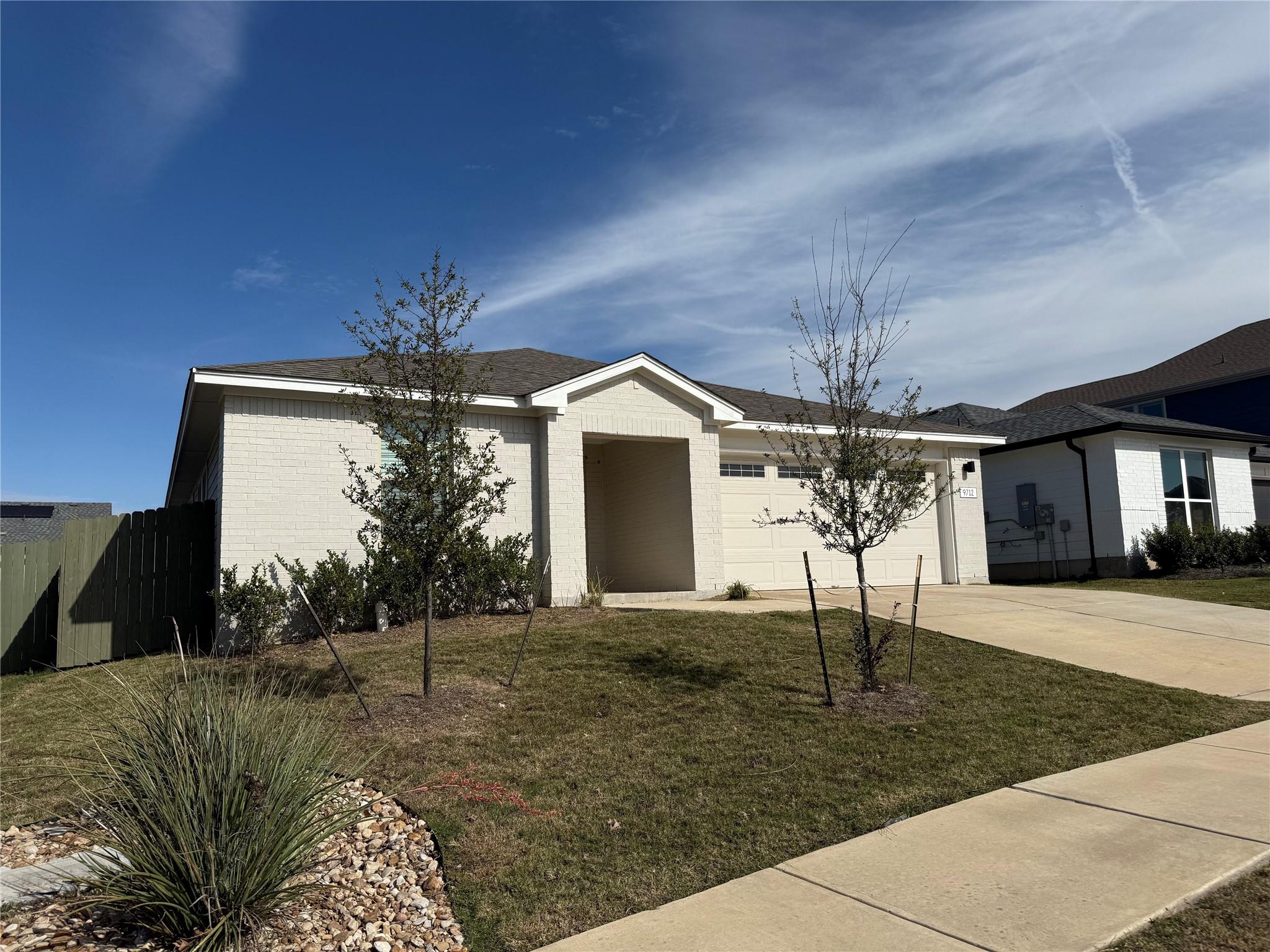 9712 Grapevine Leaf Dr, Manor, TX 78653