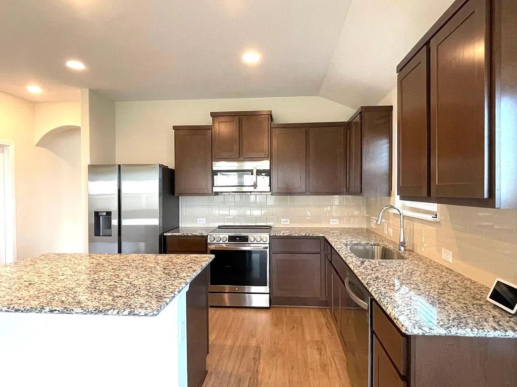 9712 Grapevine Leaf Dr, Manor, TX 78653