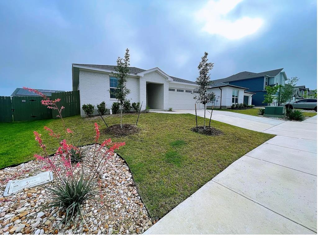 9712 Grapevine Leaf Dr, Manor, TX 78653