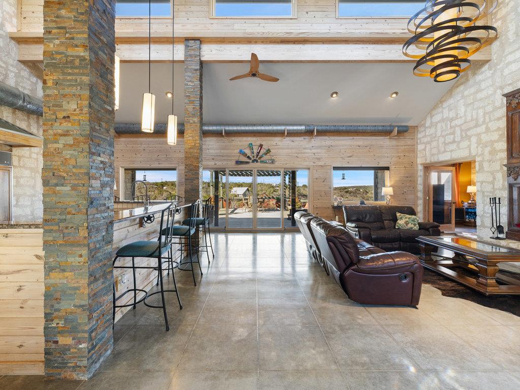 4200 Cypress Canyon Trl, Spicewood, TX 78669