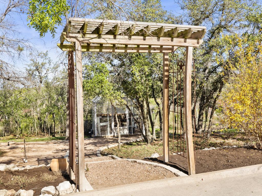 4200 Cypress Canyon Trl, Spicewood, TX 78669