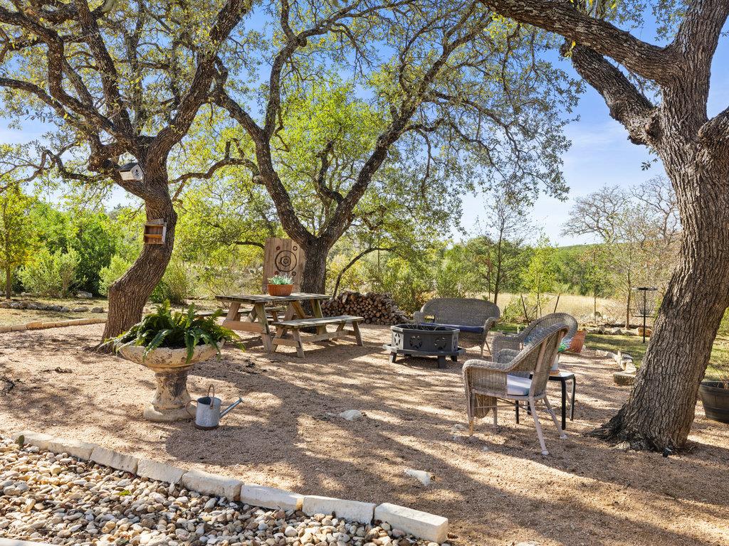 4200 Cypress Canyon Trl, Spicewood, TX 78669