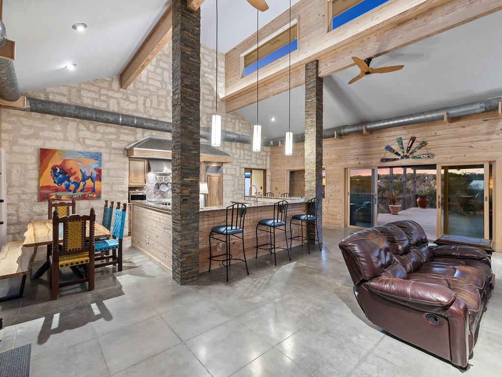 4200 Cypress Canyon Trl, Spicewood, TX 78669