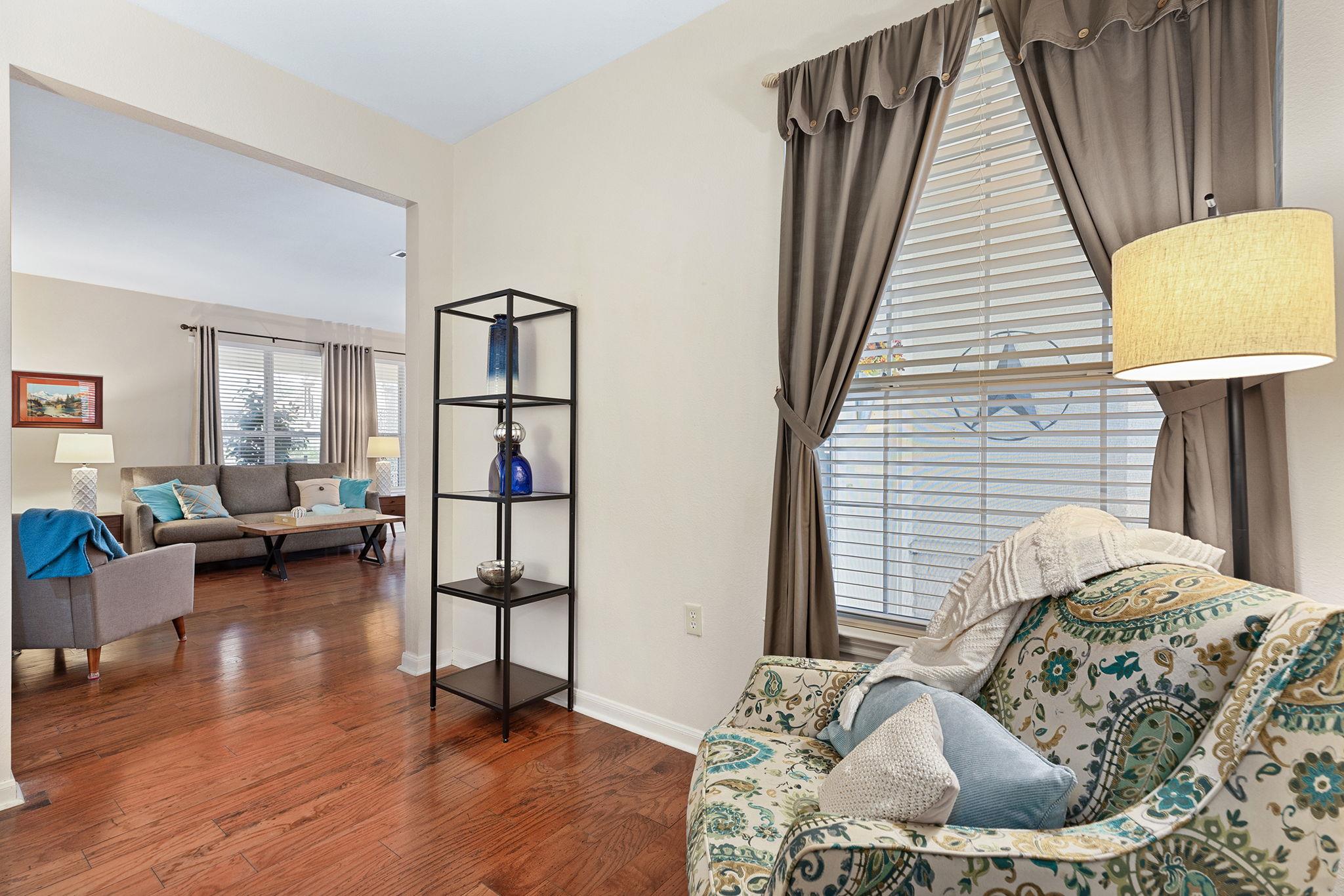 216 Whispering Wind Dr, Georgetown, TX 78633