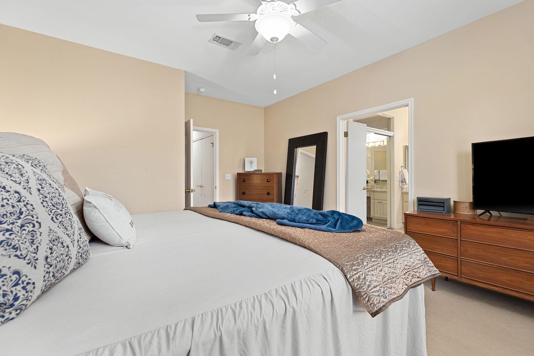 216 Whispering Wind Dr, Georgetown, TX 78633