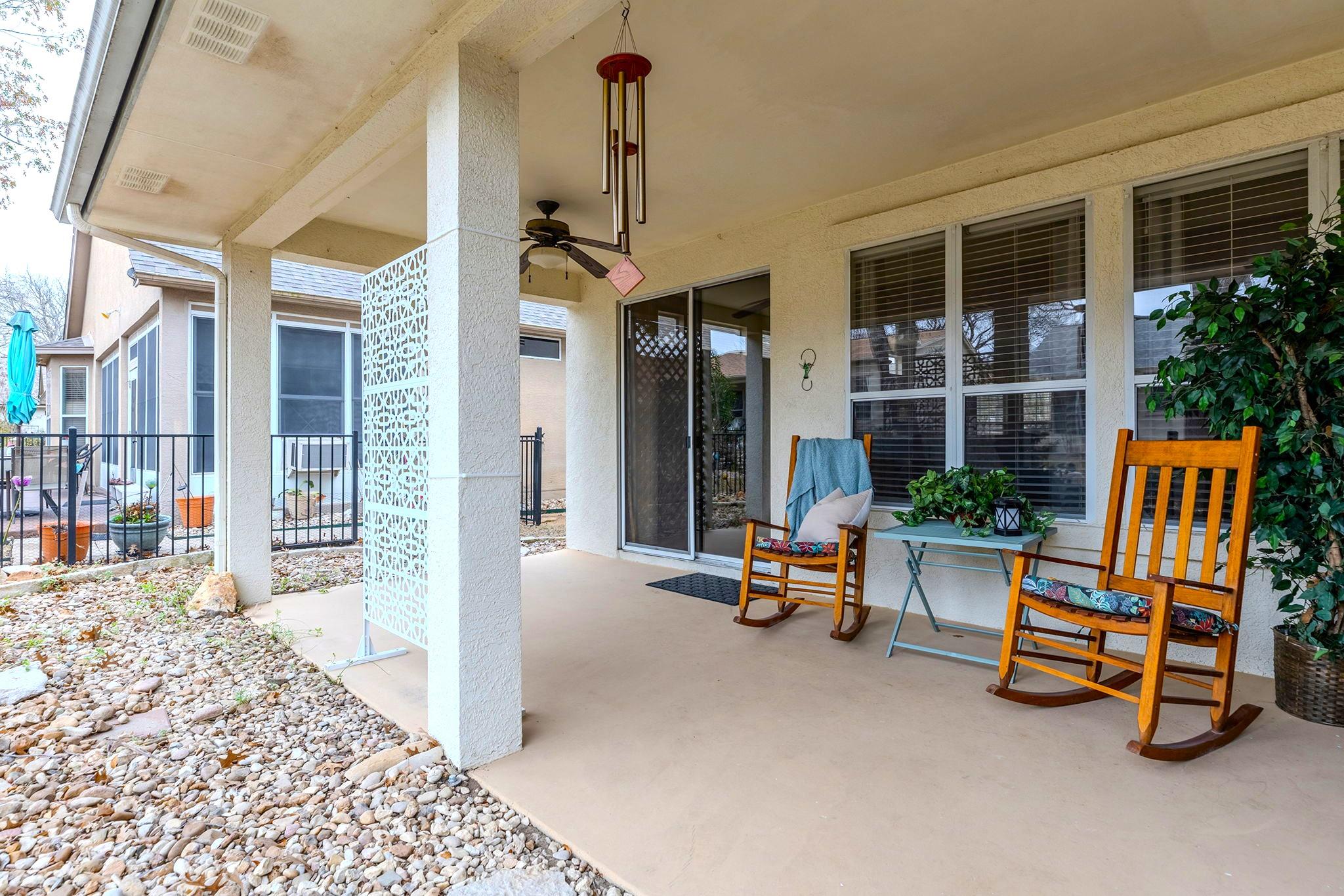 216 Whispering Wind Dr, Georgetown, TX 78633