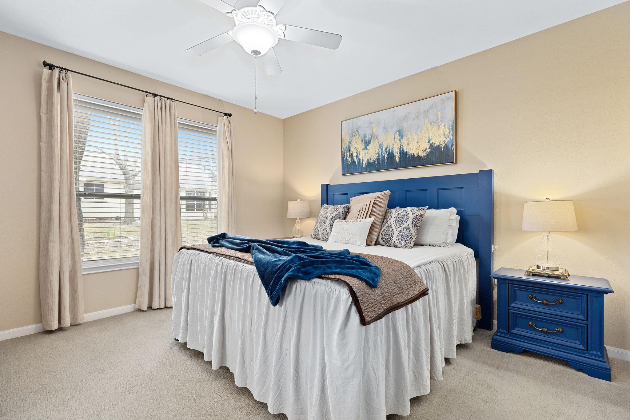 216 Whispering Wind Dr, Georgetown, TX 78633