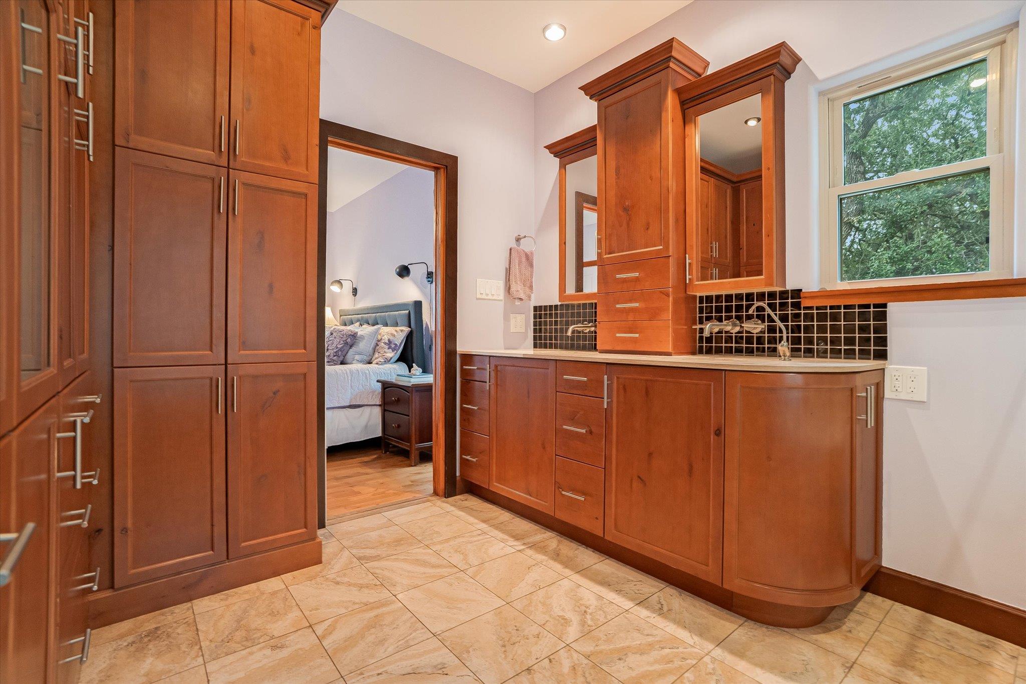 765 Skyline Ridge Lookout, Wimberley, TX 78676