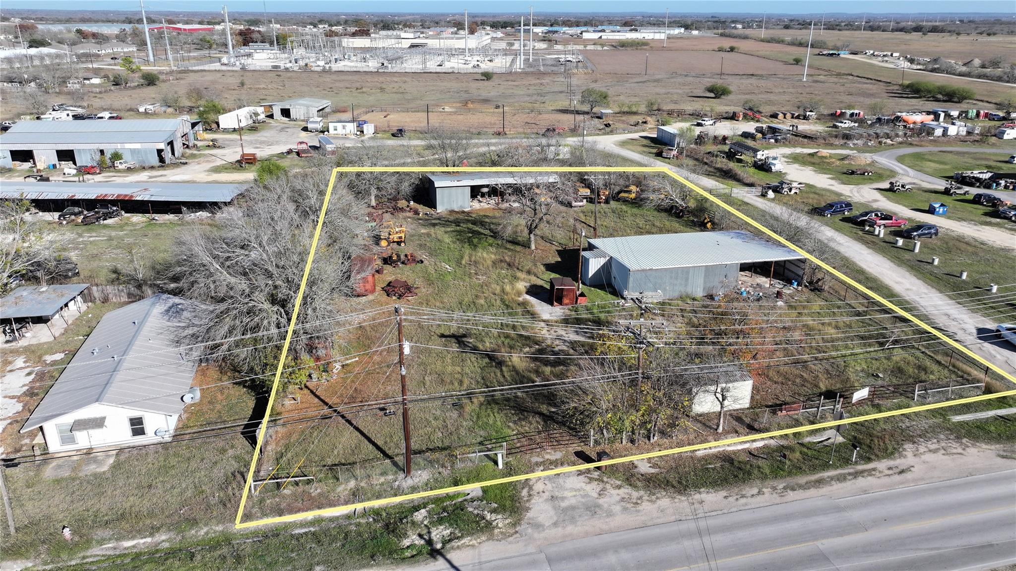 1406 S Commerce St, Lockhart, TX 78644