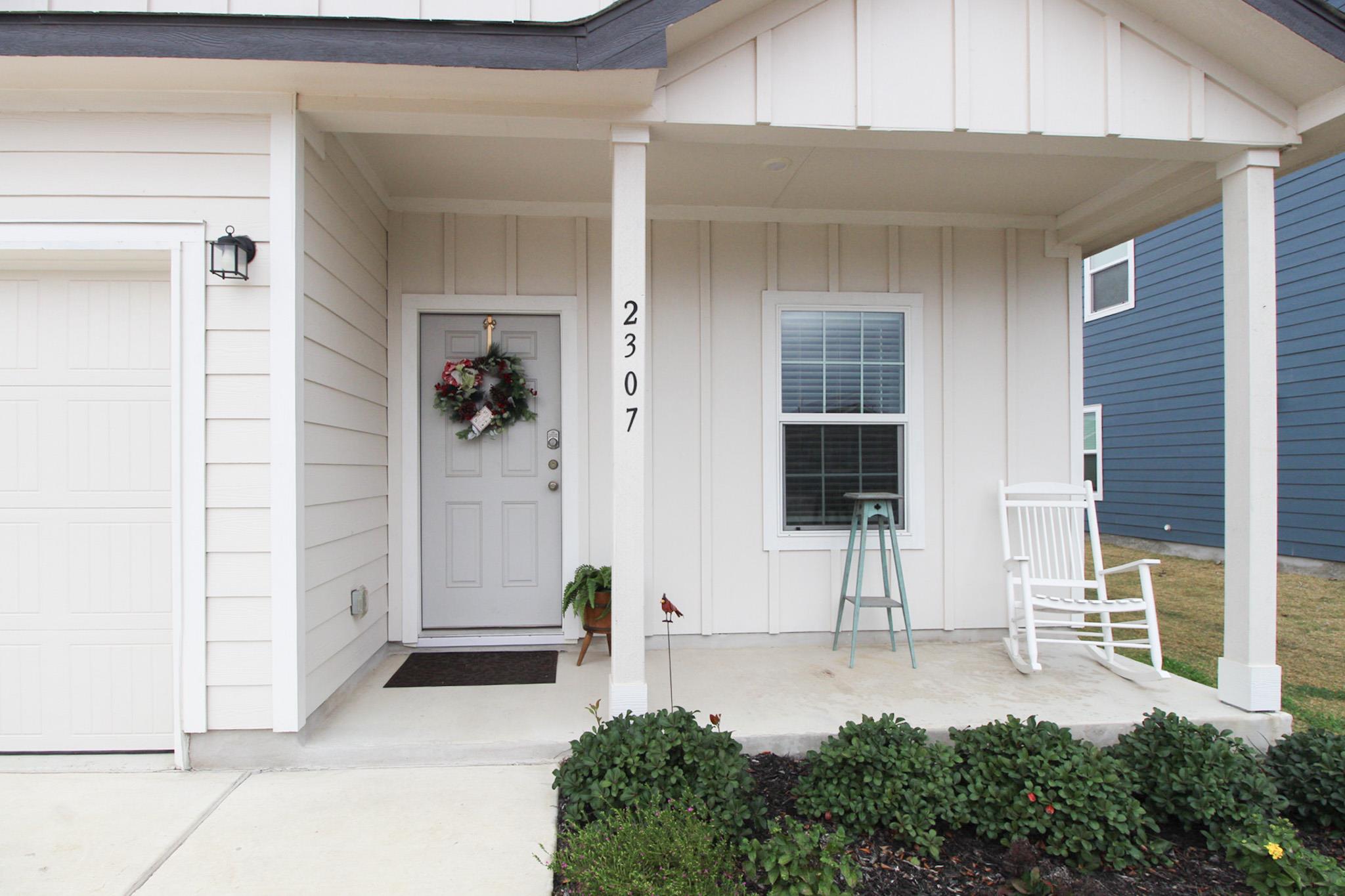 2307 Red Sky Dr, Lockhart, TX 78644