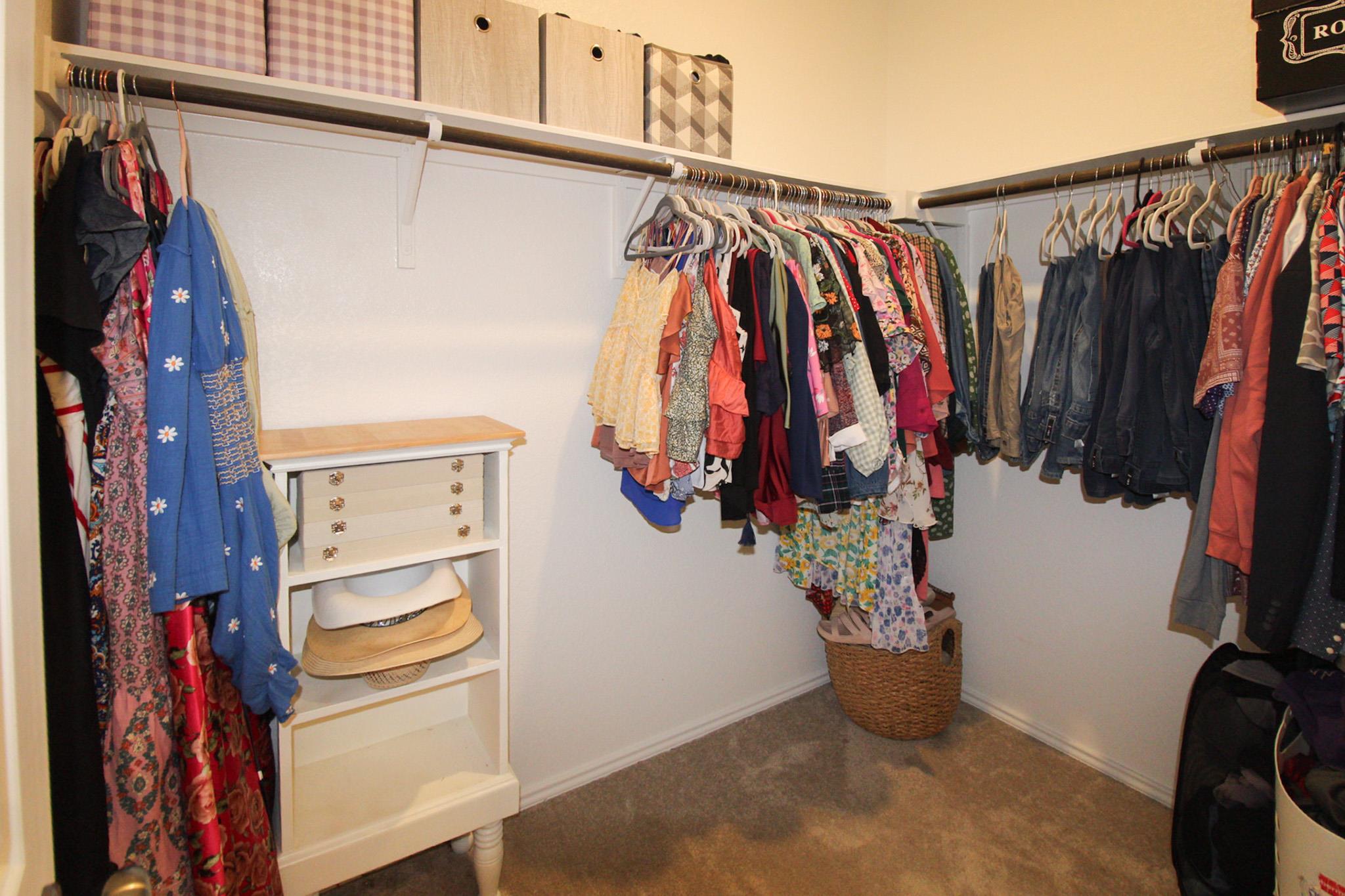 2307 Red Sky Dr, Lockhart, TX 78644