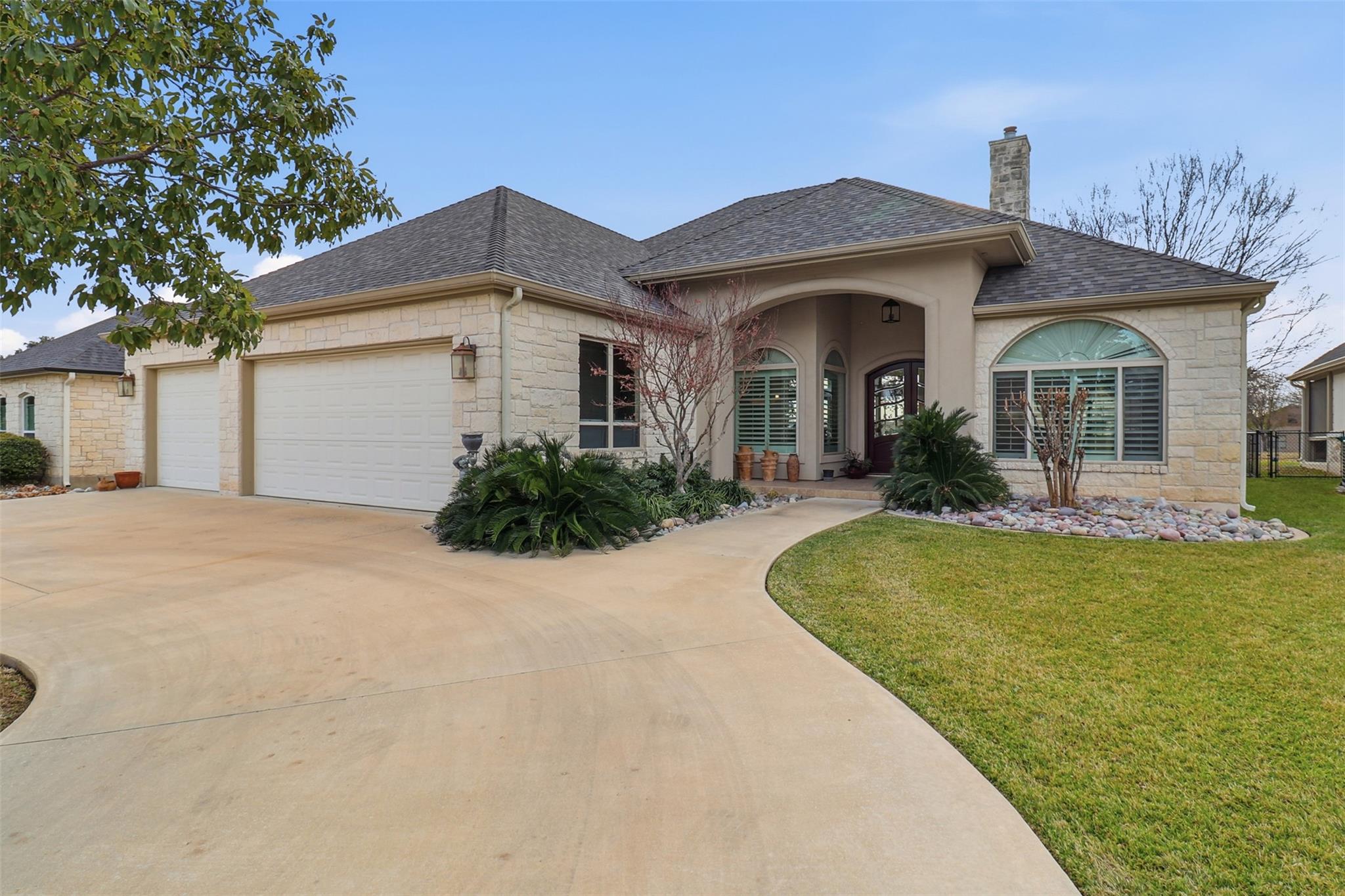 425 Saint Andrews St, Marble Falls, TX 78654