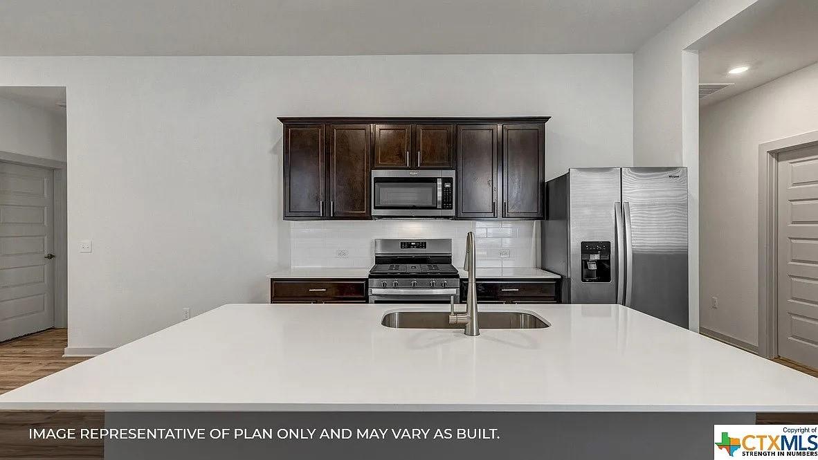 325 Fairfax Ave, San Marcos, TX 78666