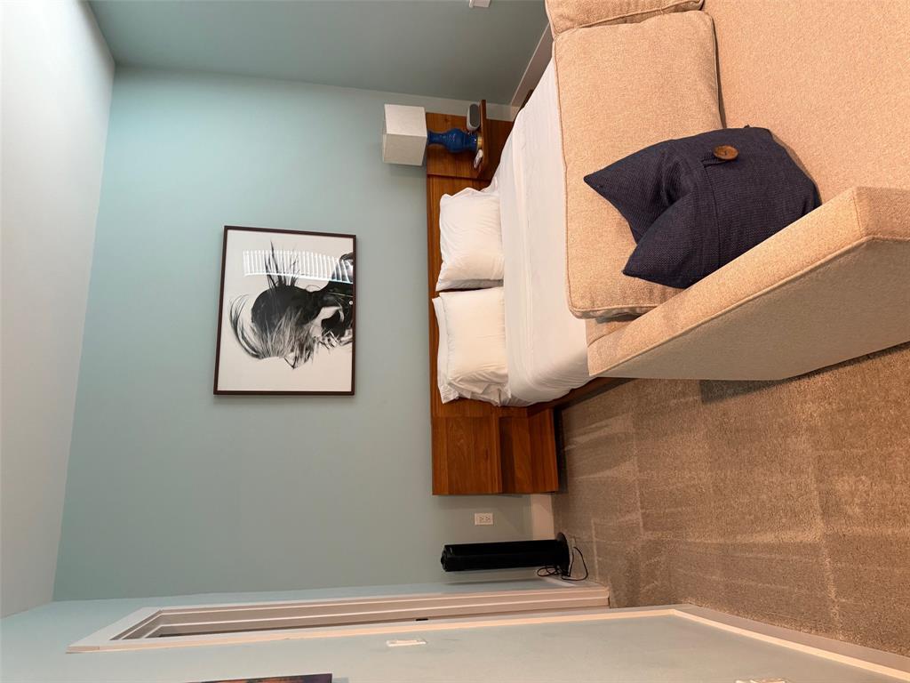 7904 Hillock Ter, Austin, TX 78744