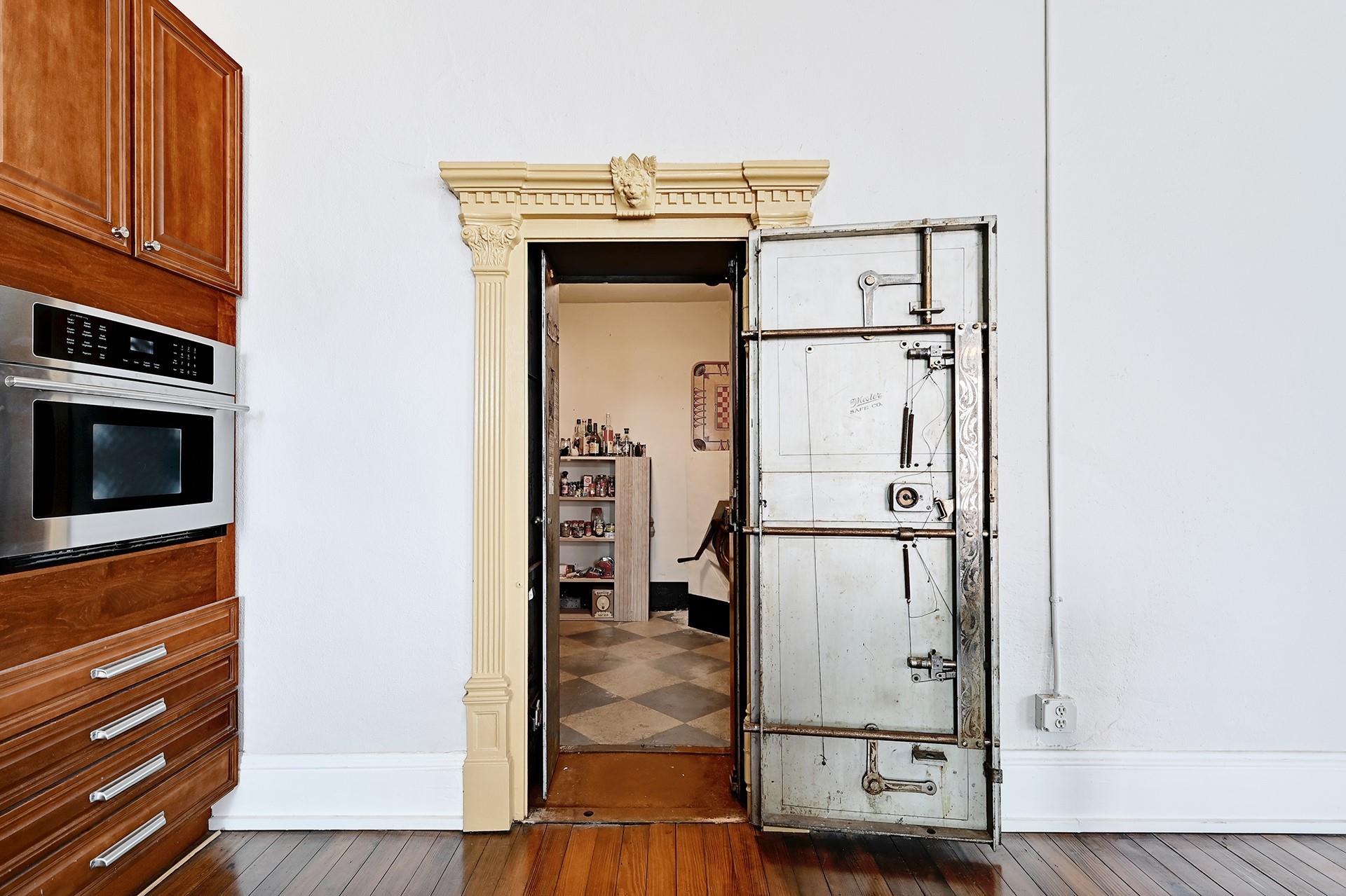 104 Hoxie St, Coupland, TX 78615