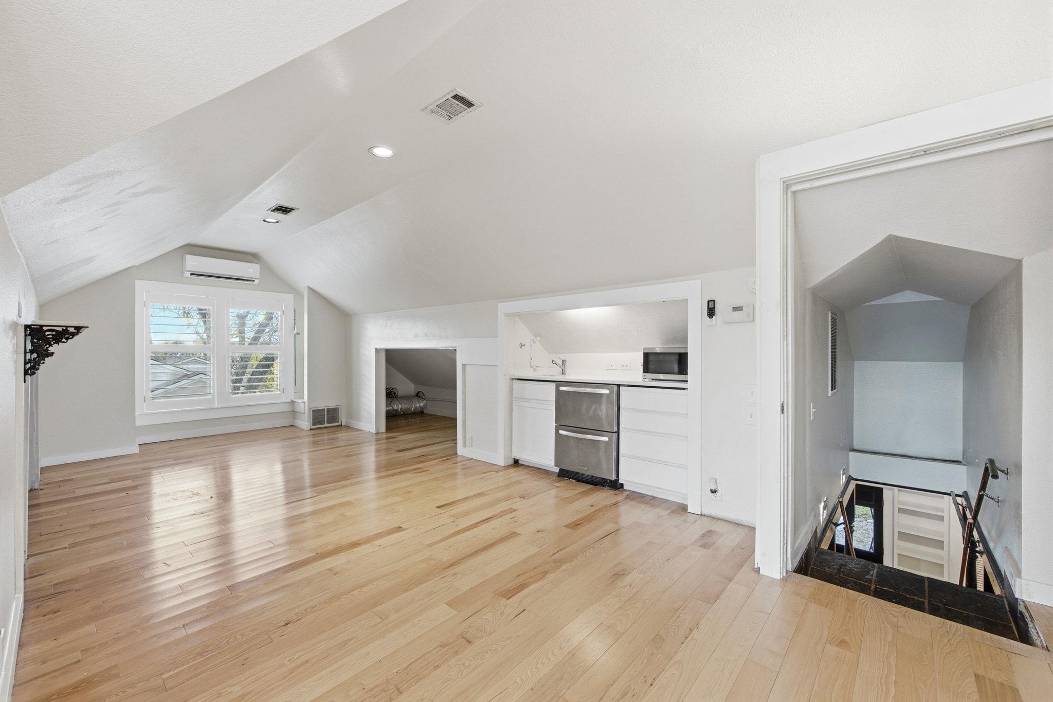 111 E 2nd St, Georgetown, TX 78626