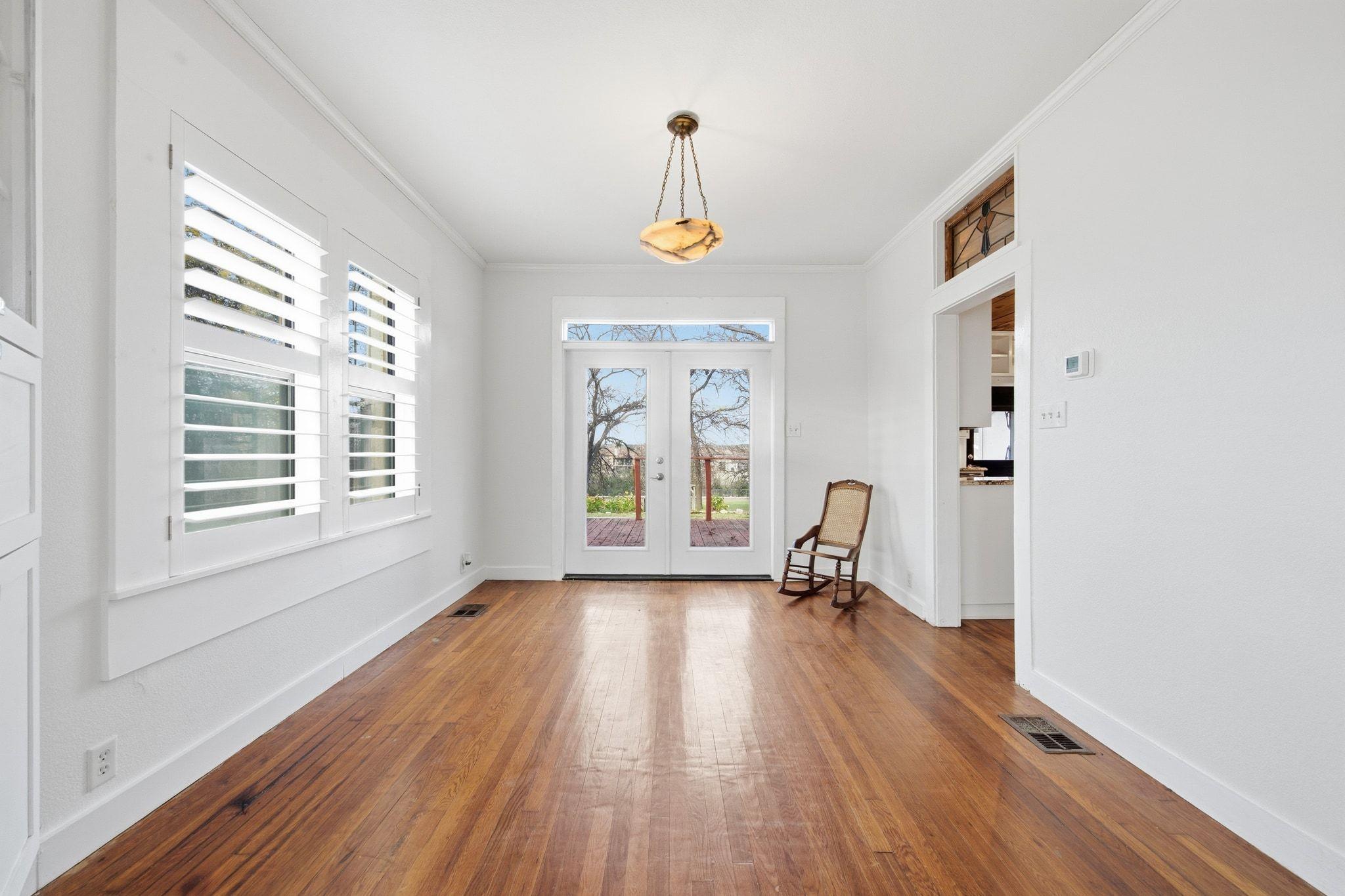 111 E 2nd St, Georgetown, TX 78626