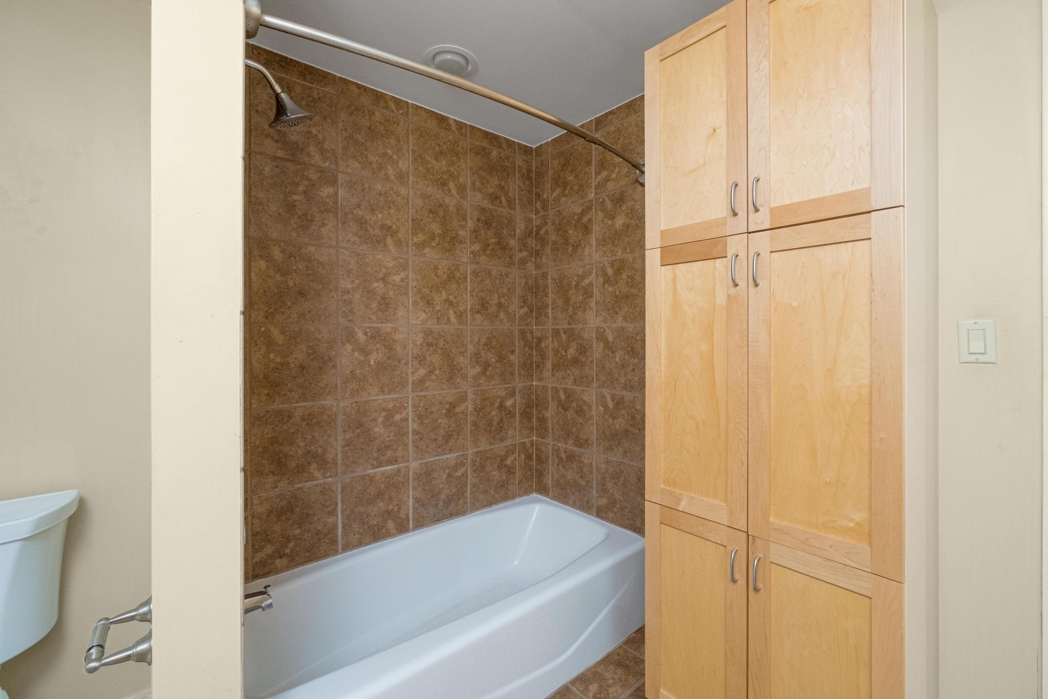 711 W 26th St # 706, Austin, TX 78705