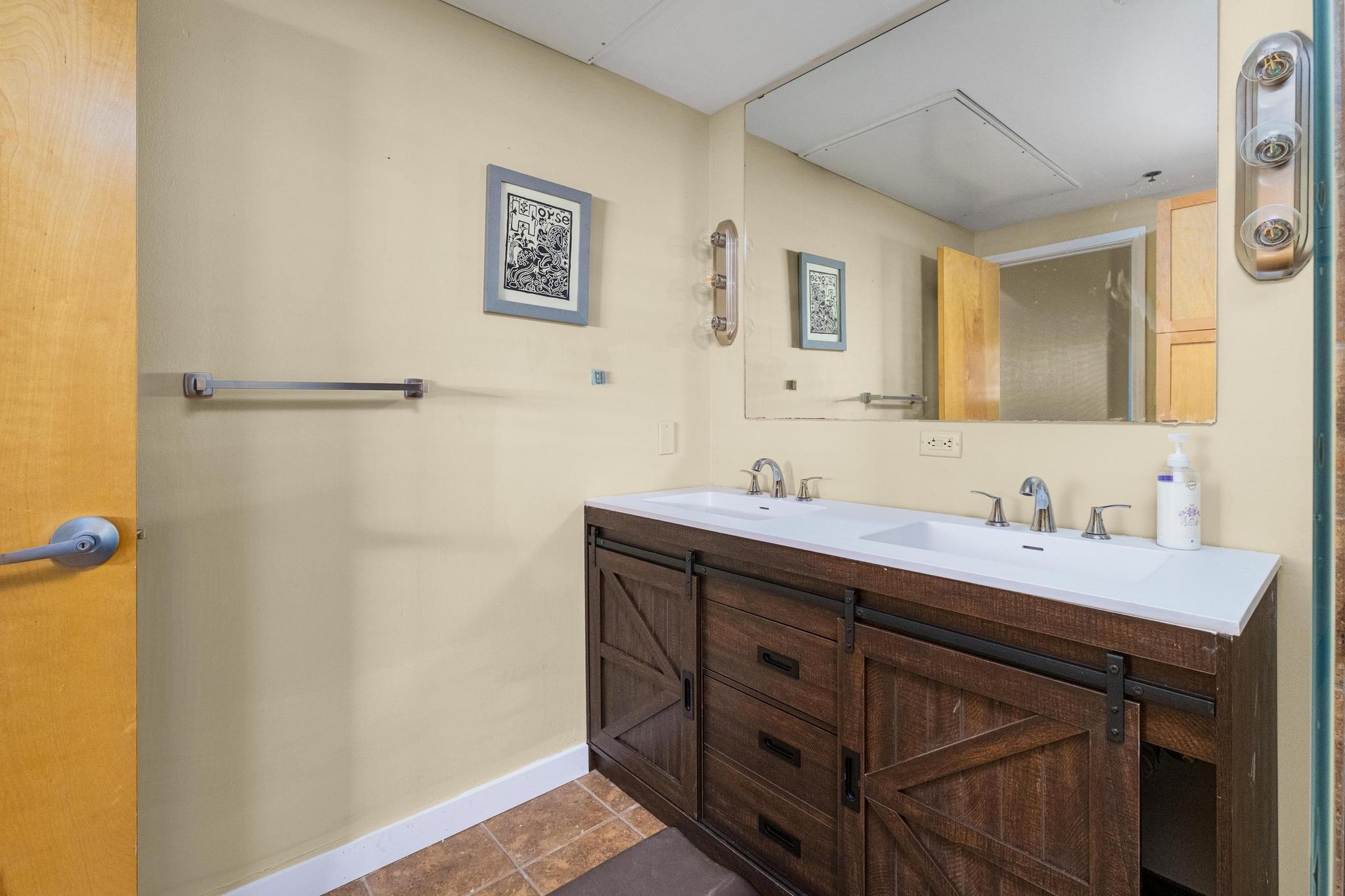 711 W 26th St # 706, Austin, TX 78705