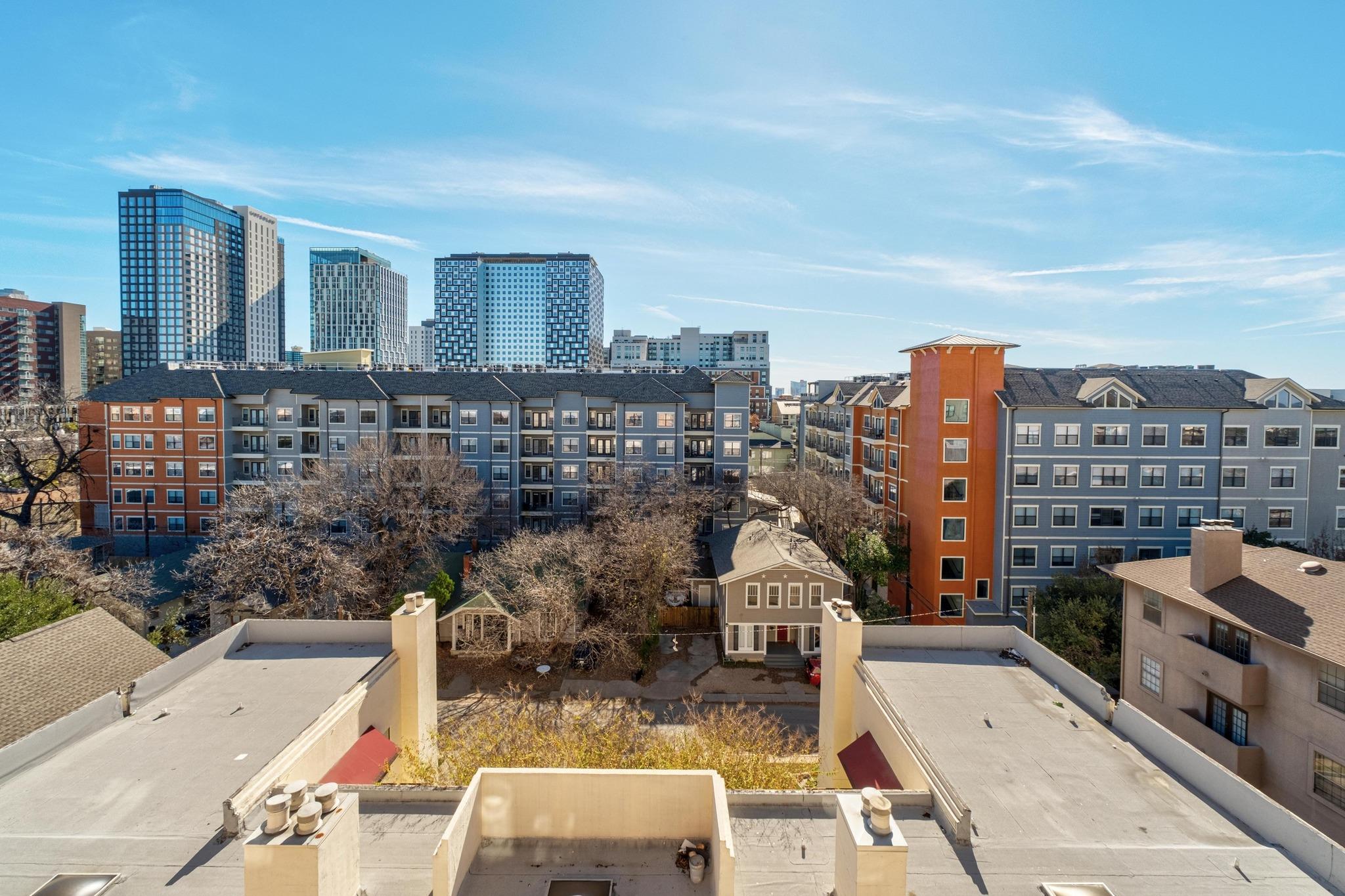 711 W 26th St # 706, Austin, TX 78705