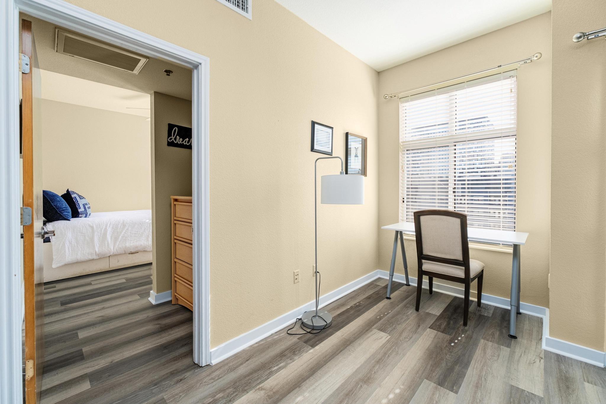 711 W 26th St # 706, Austin, TX 78705