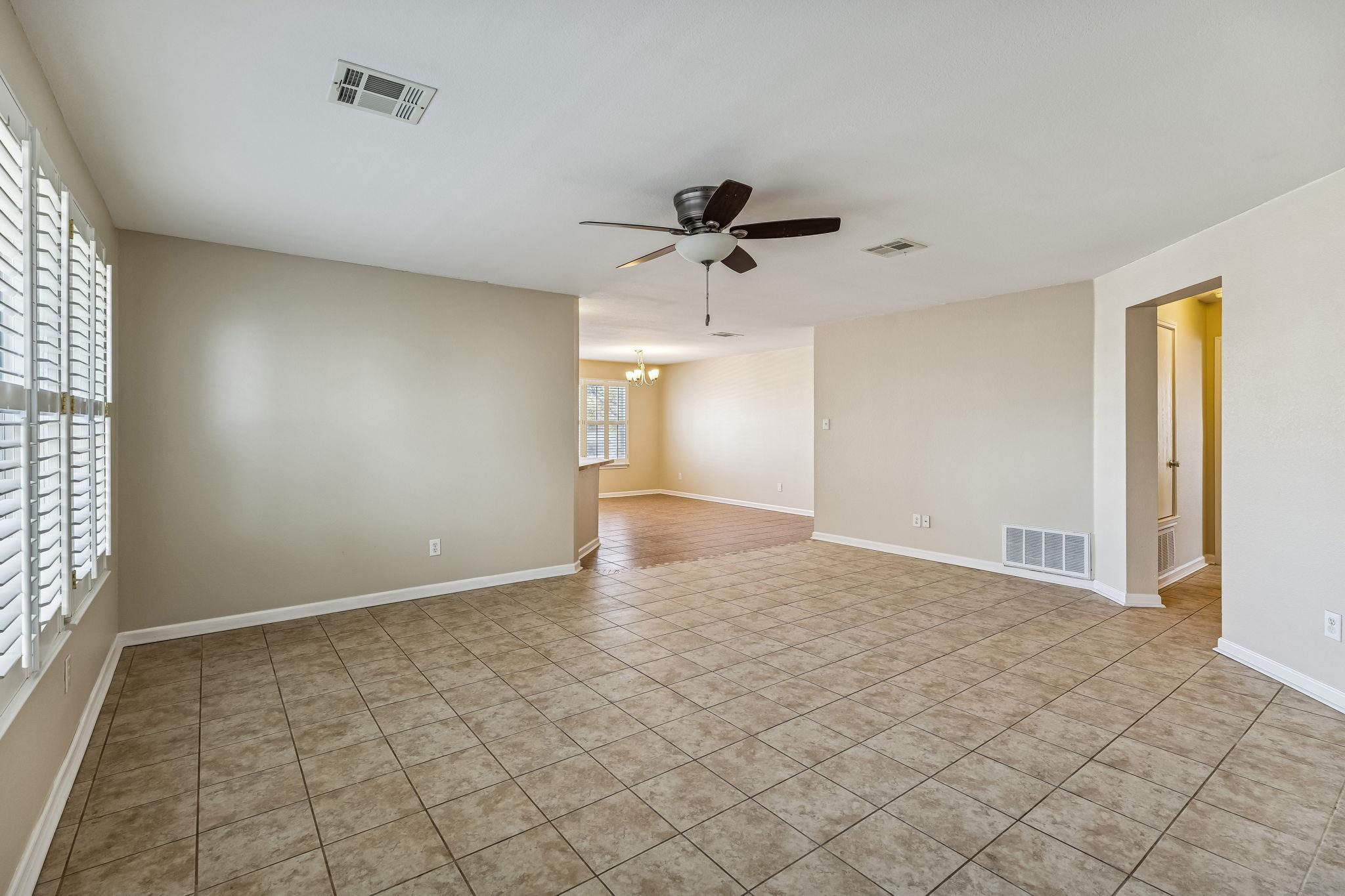 1148 Amberwood Loop, Kyle, TX 78640