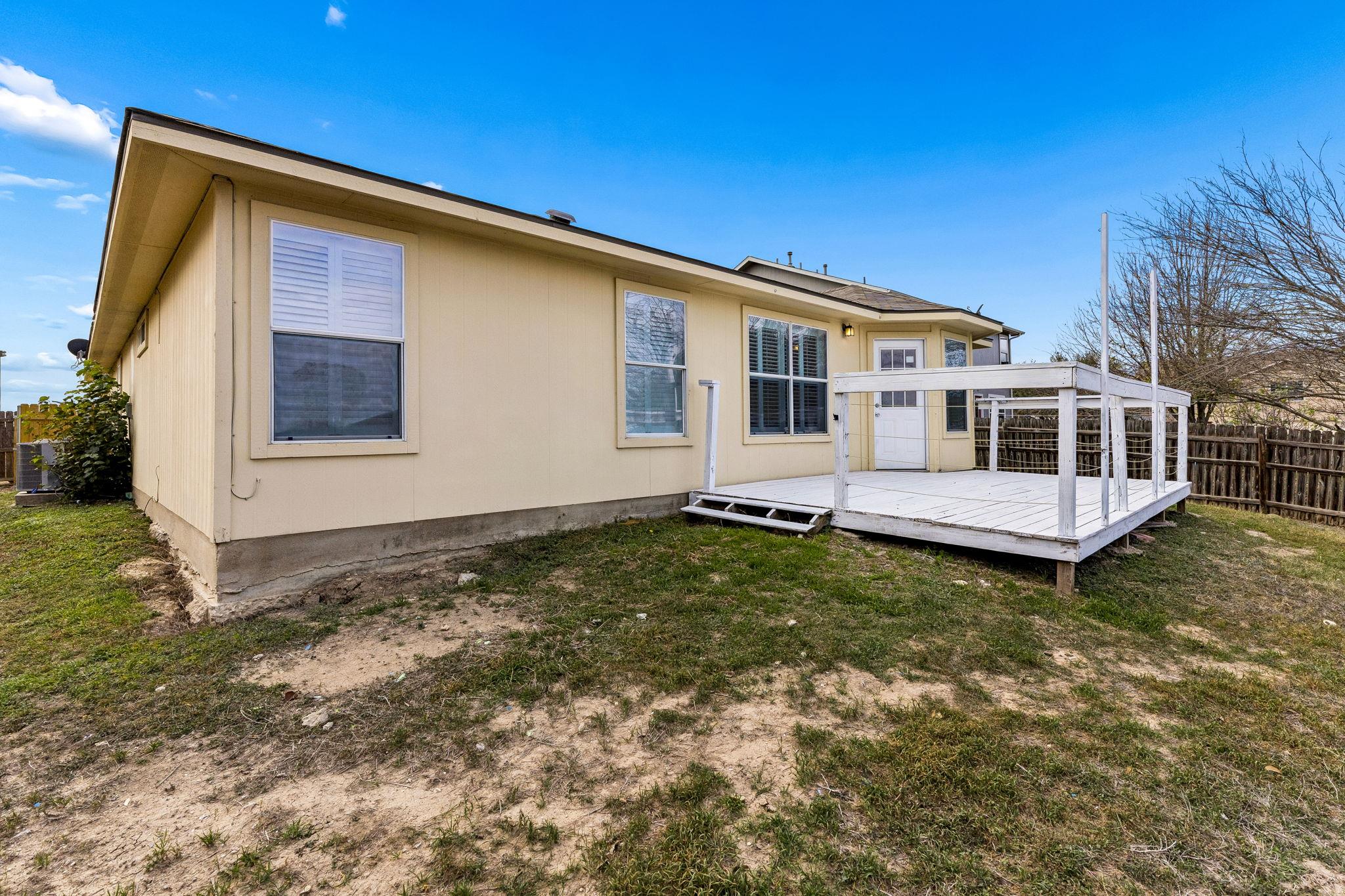 1148 Amberwood Loop, Kyle, TX 78640